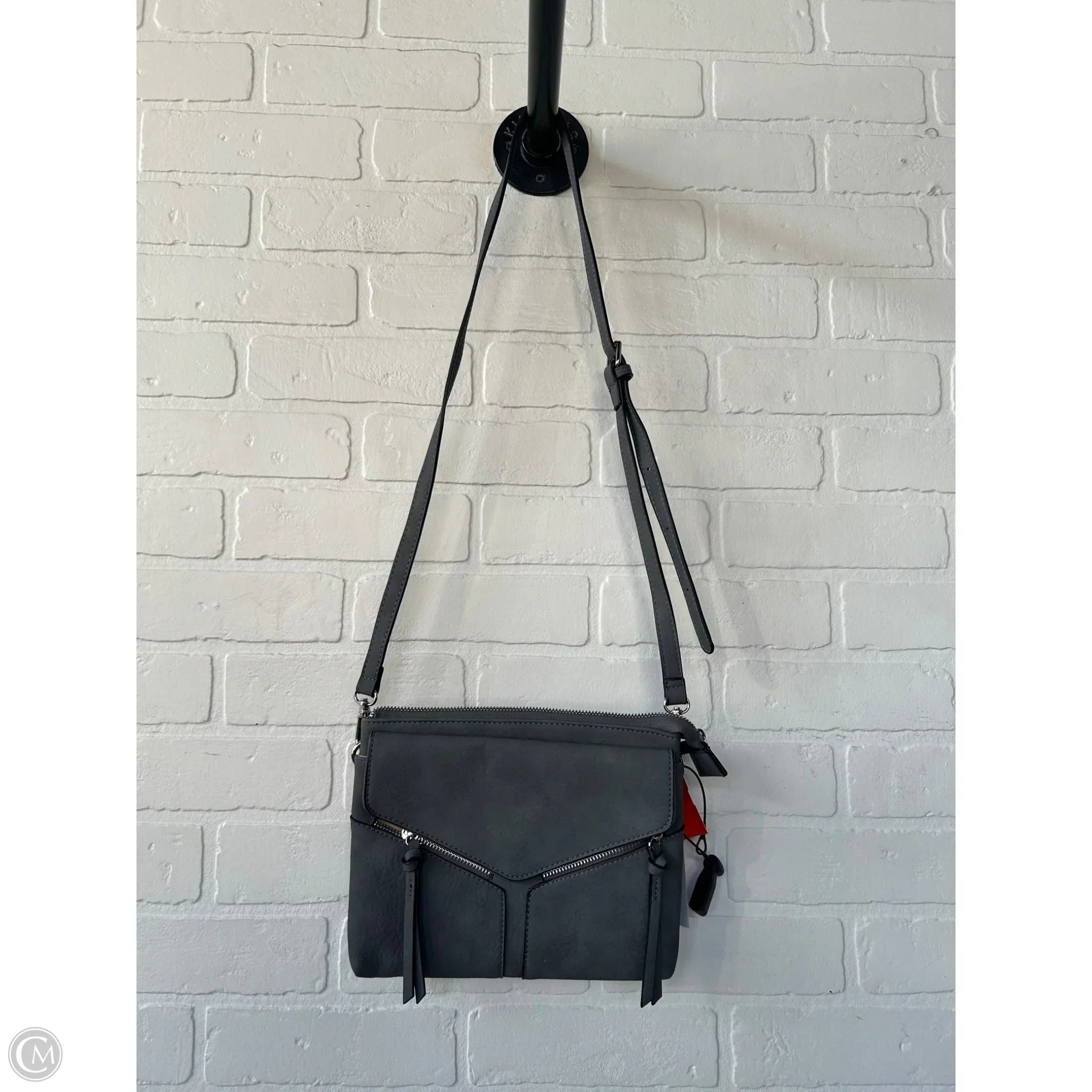 Crossbody By Clothes Mentor, Size: Medium