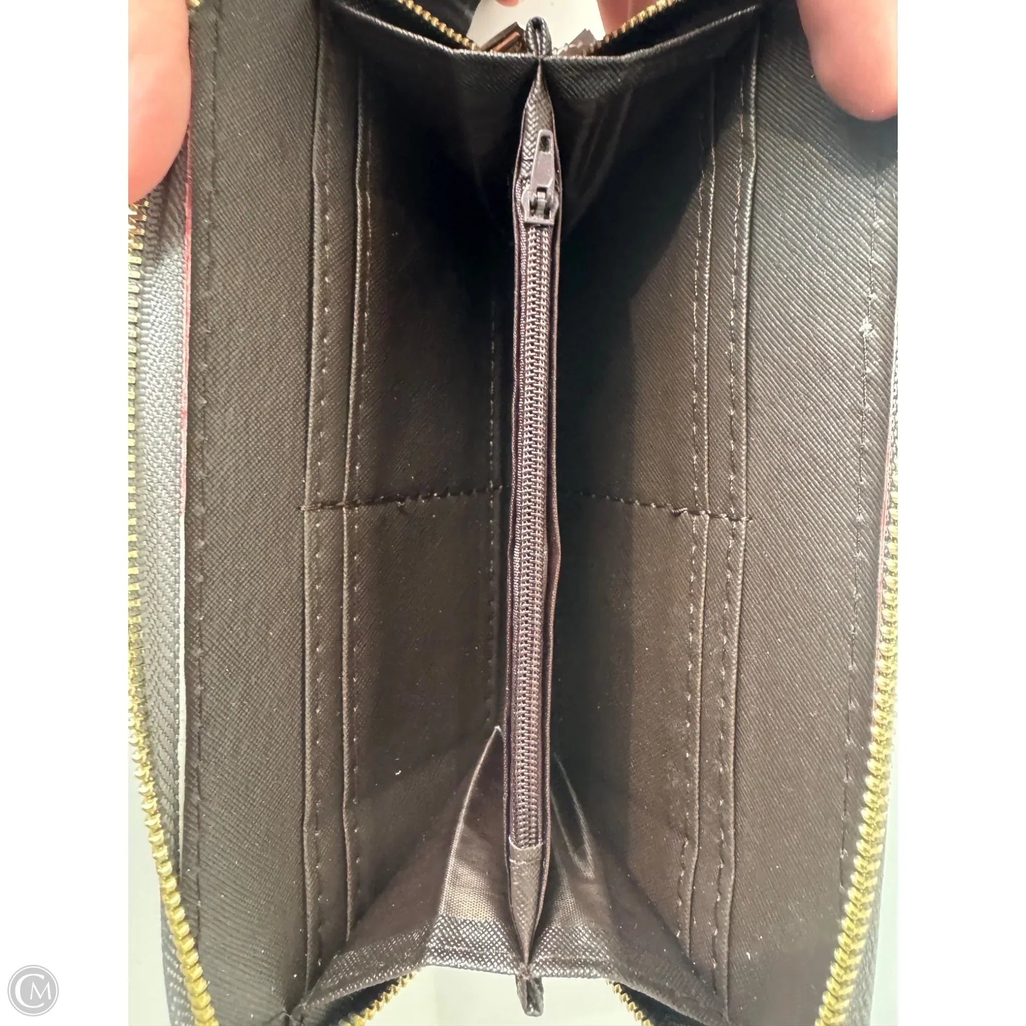 Wallet By Clothes Mentor, Size: Large