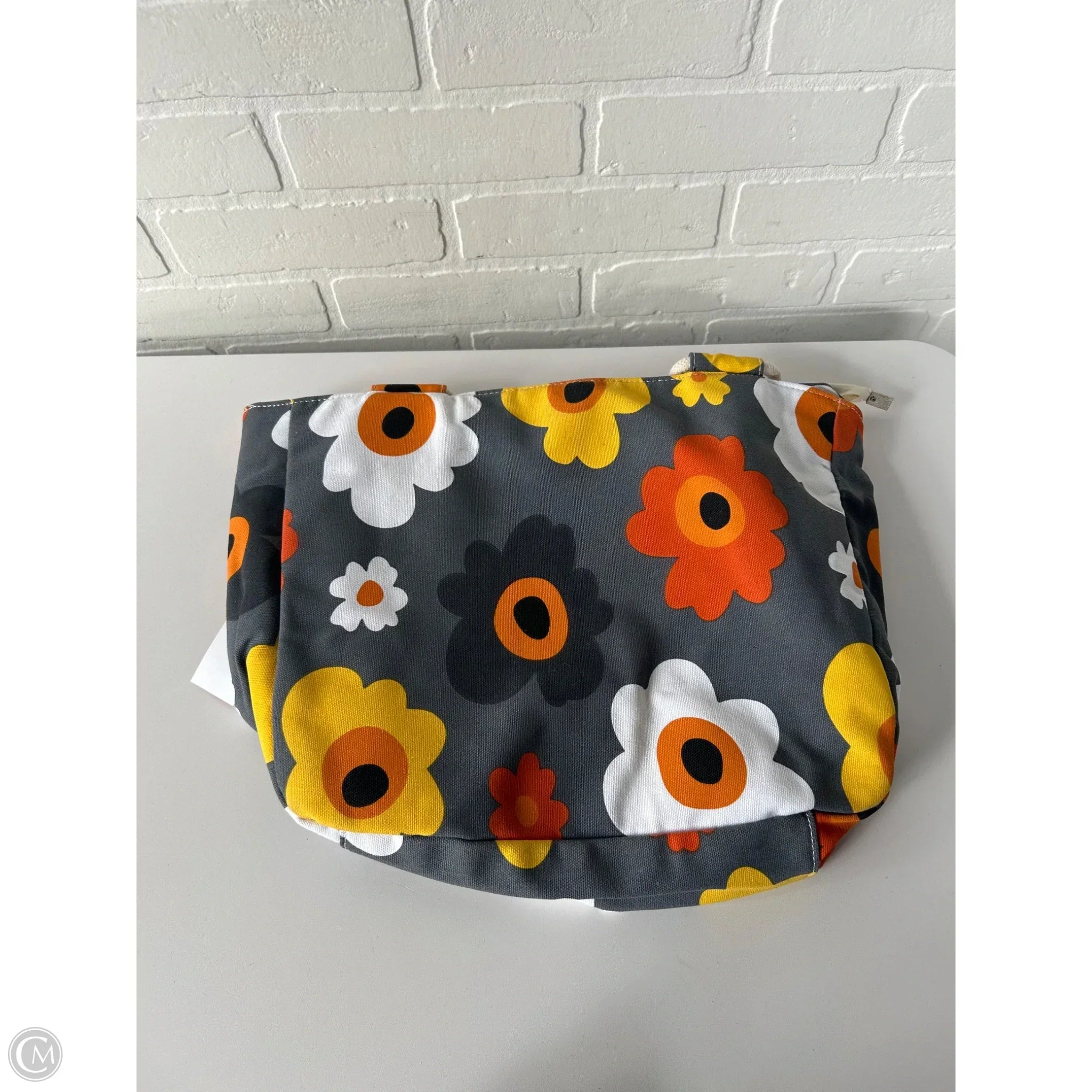 Tote By Clothes Mentor, Size: Medium