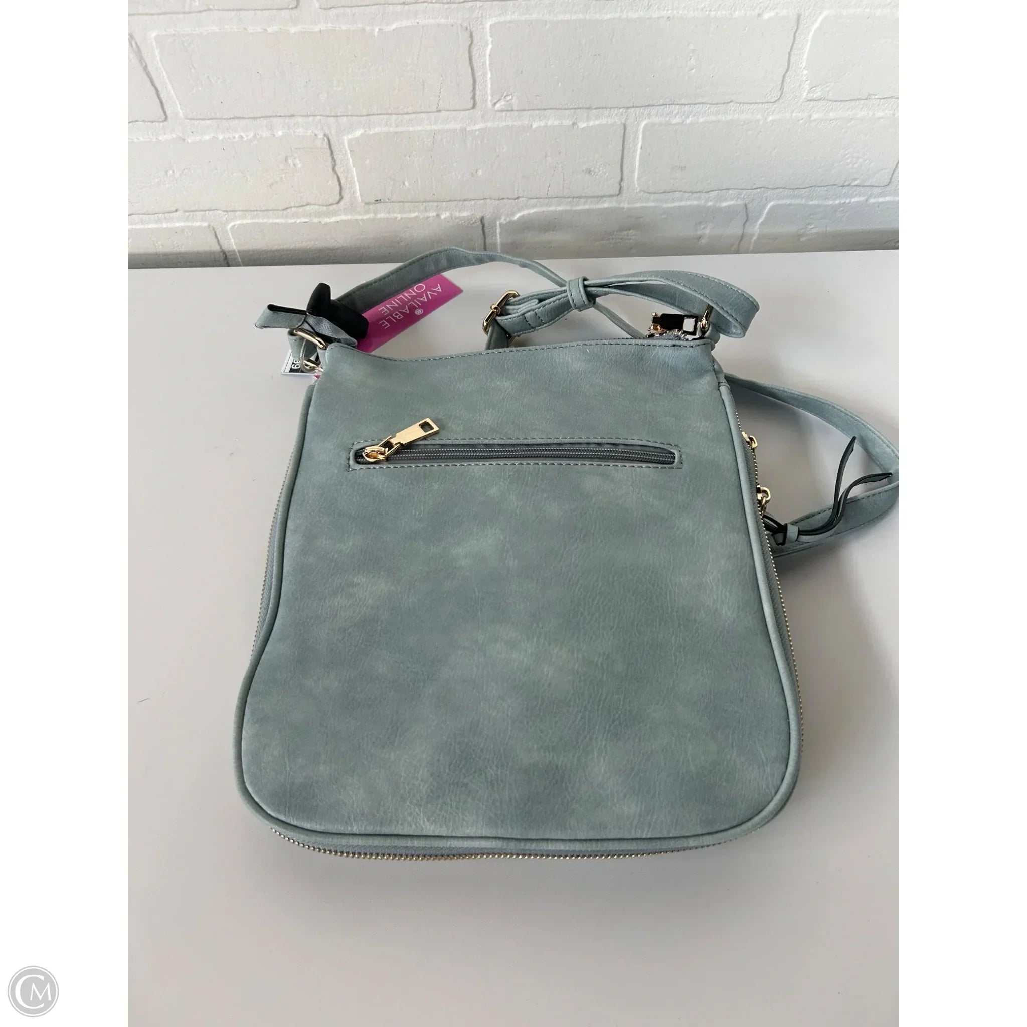 Crossbody By Clothes Mentor, Size: Medium