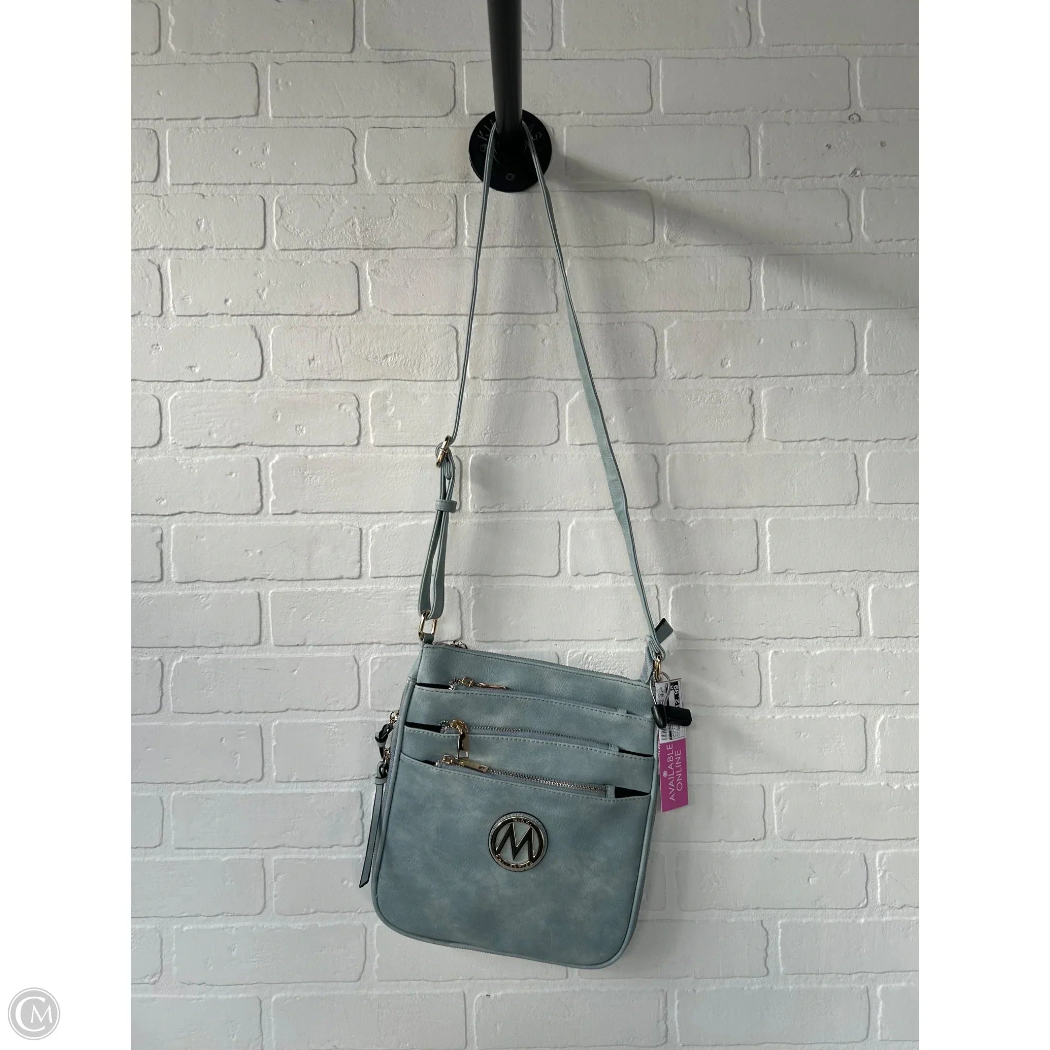 Crossbody By Clothes Mentor, Size: Medium