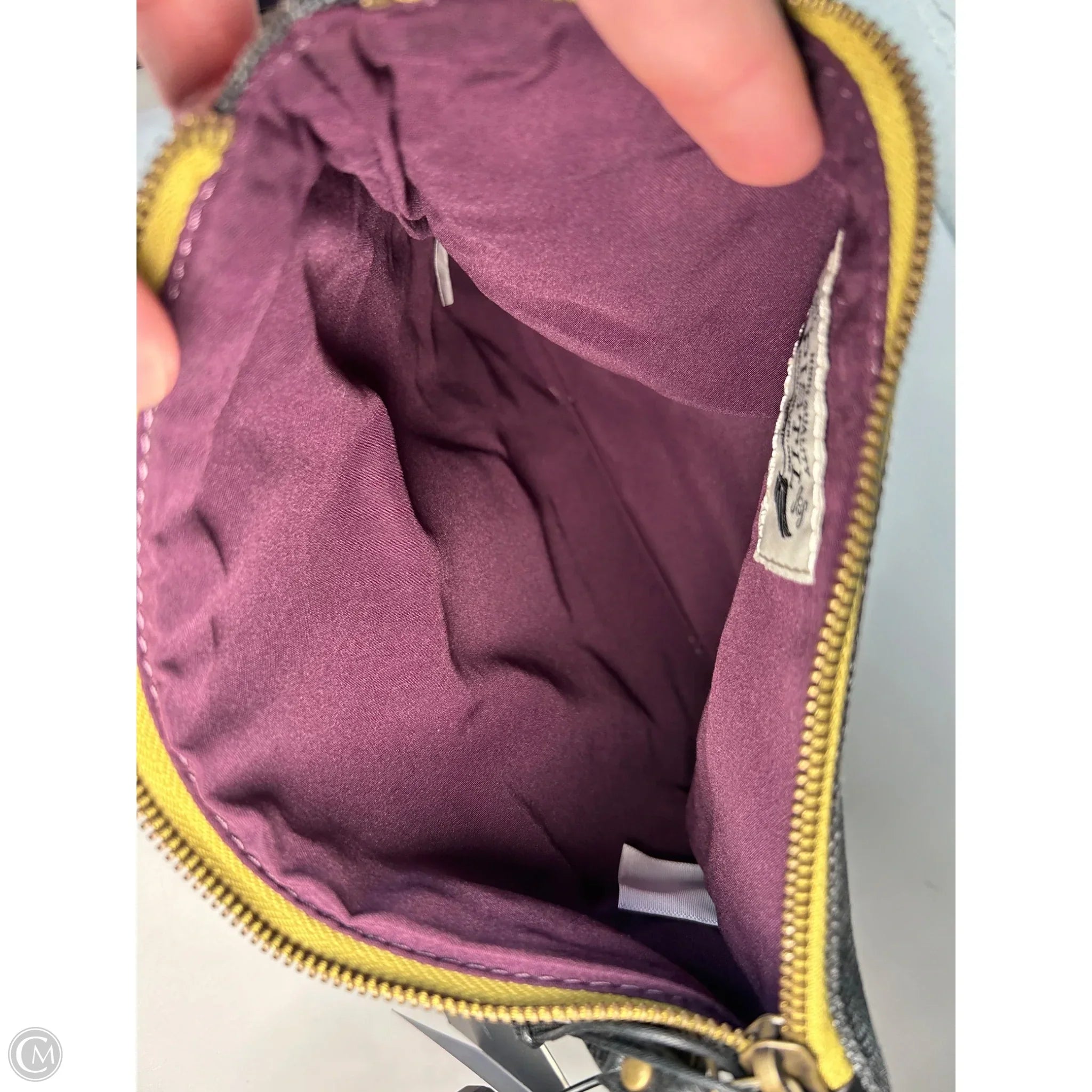 Clutch By Clothes Mentor, Size: Medium