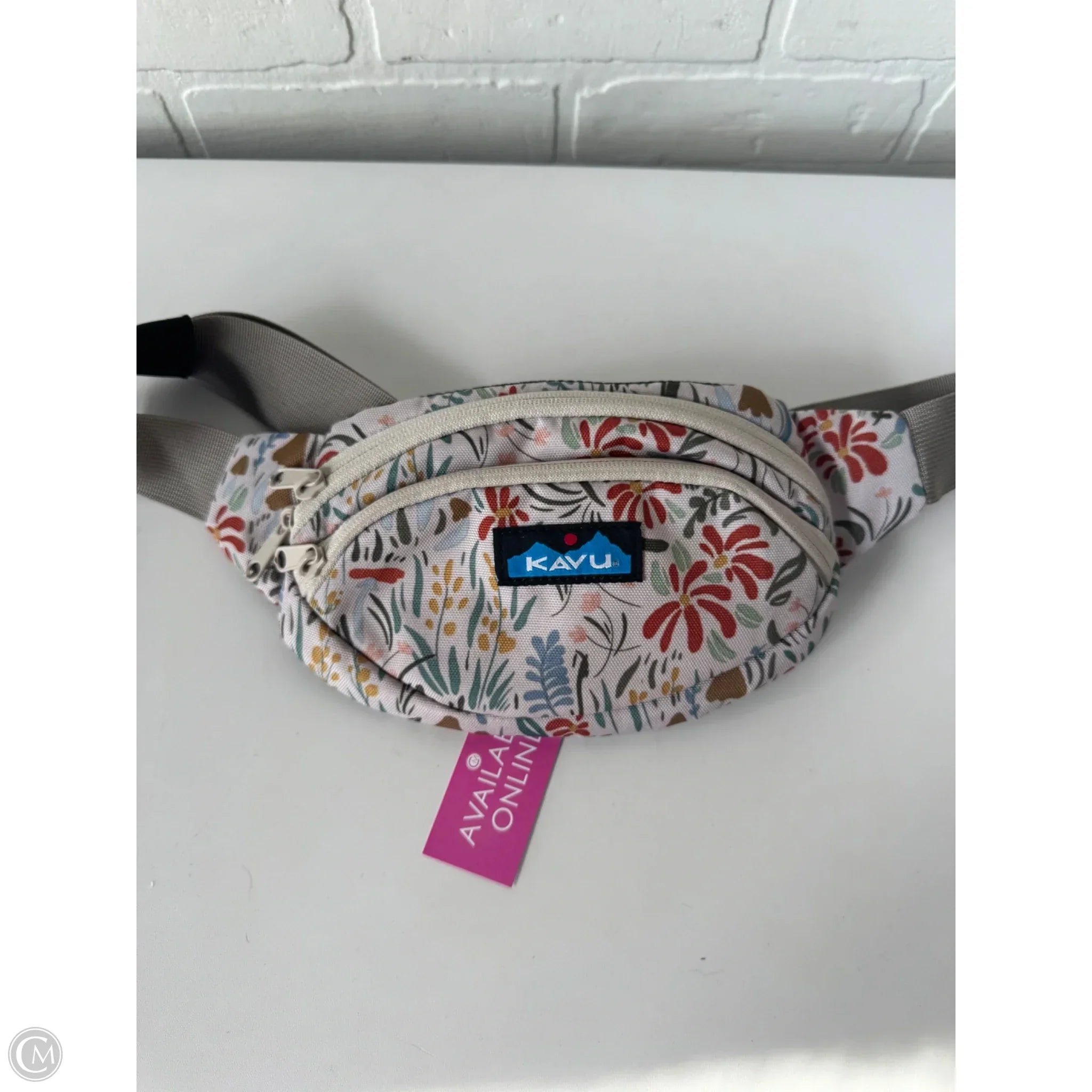 Belt Bag By Kavu, Size: Small