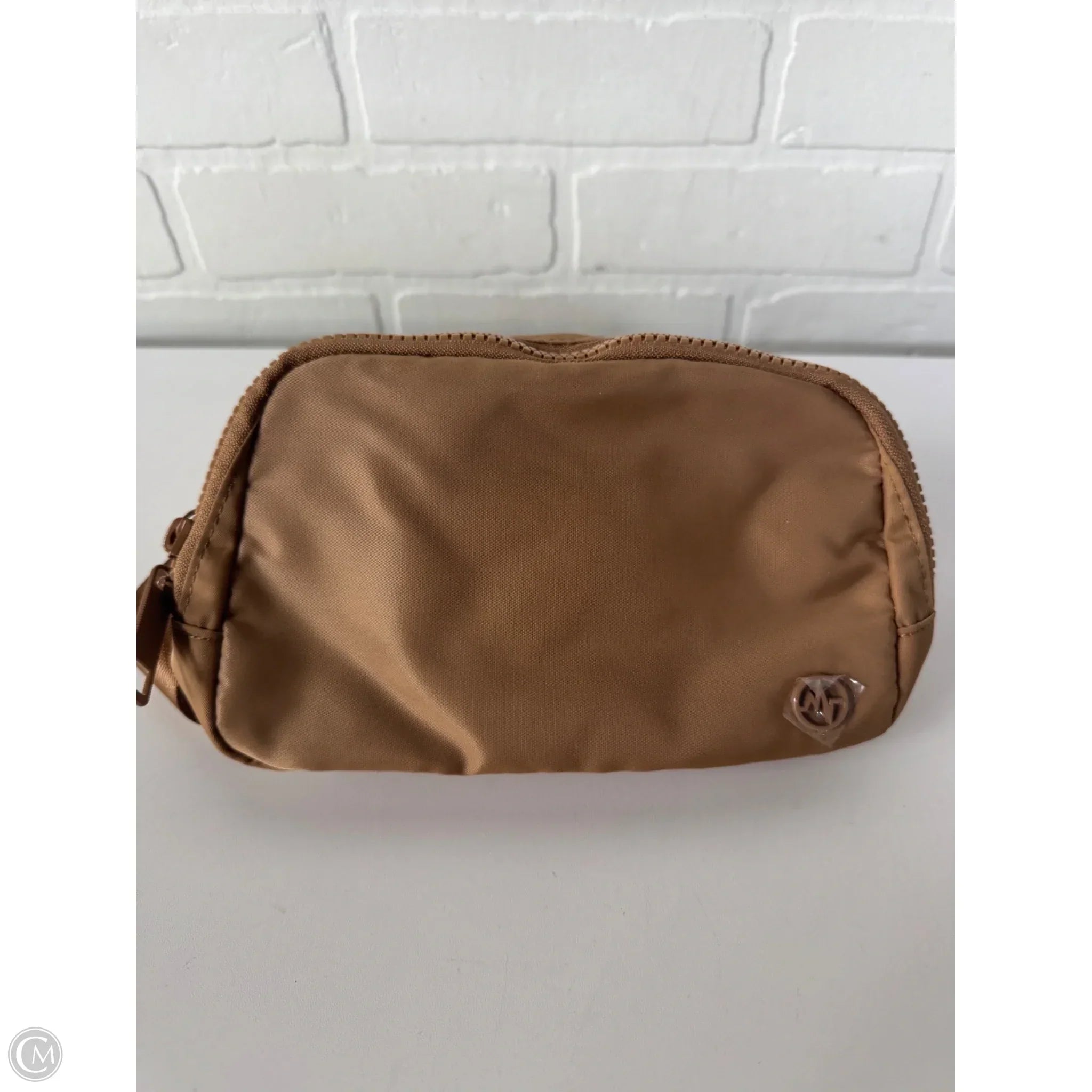 Belt Bag By Clothes Mentor, Size: Small