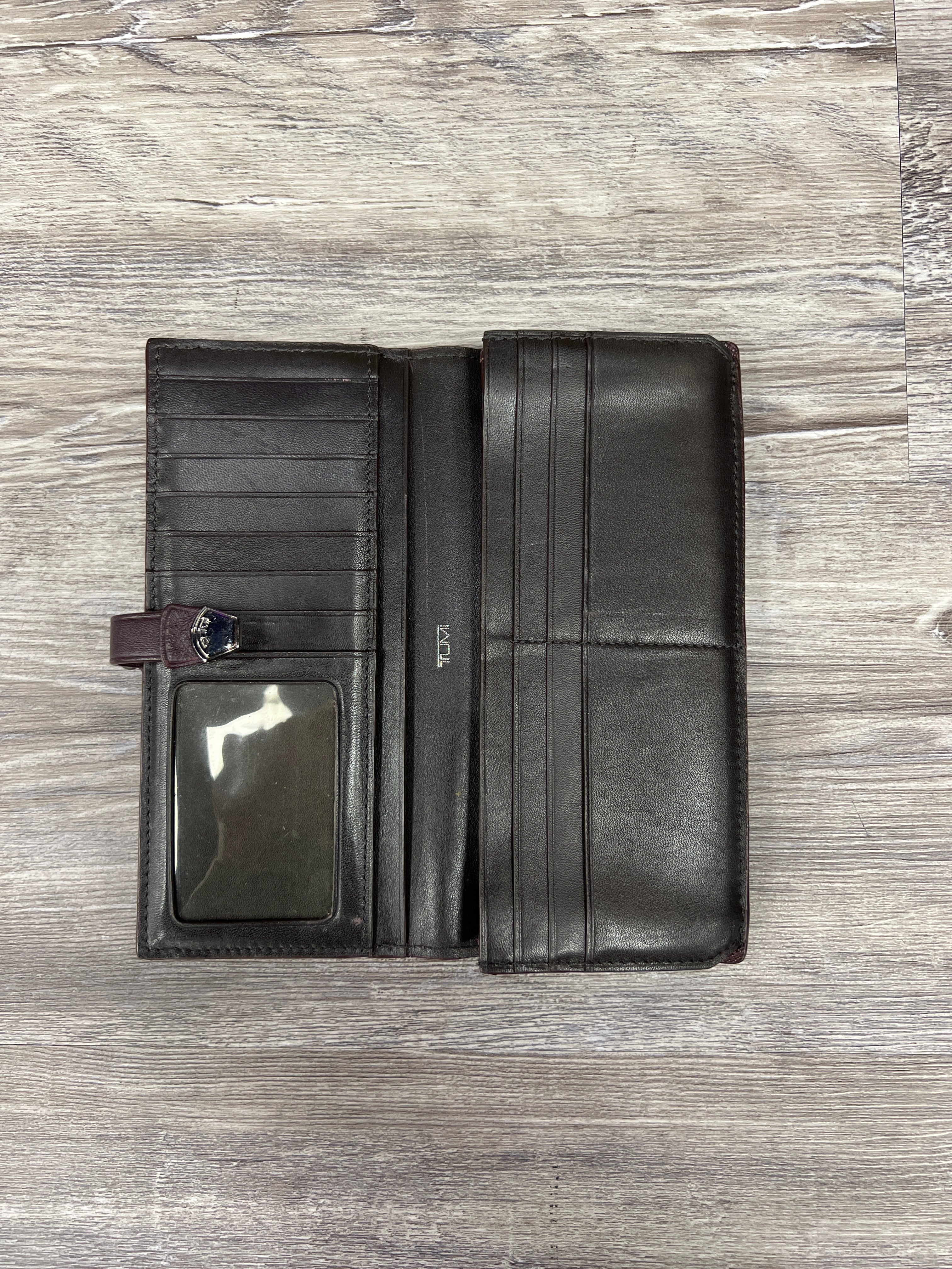 Wallet Designer By Tumi  Size: Medium