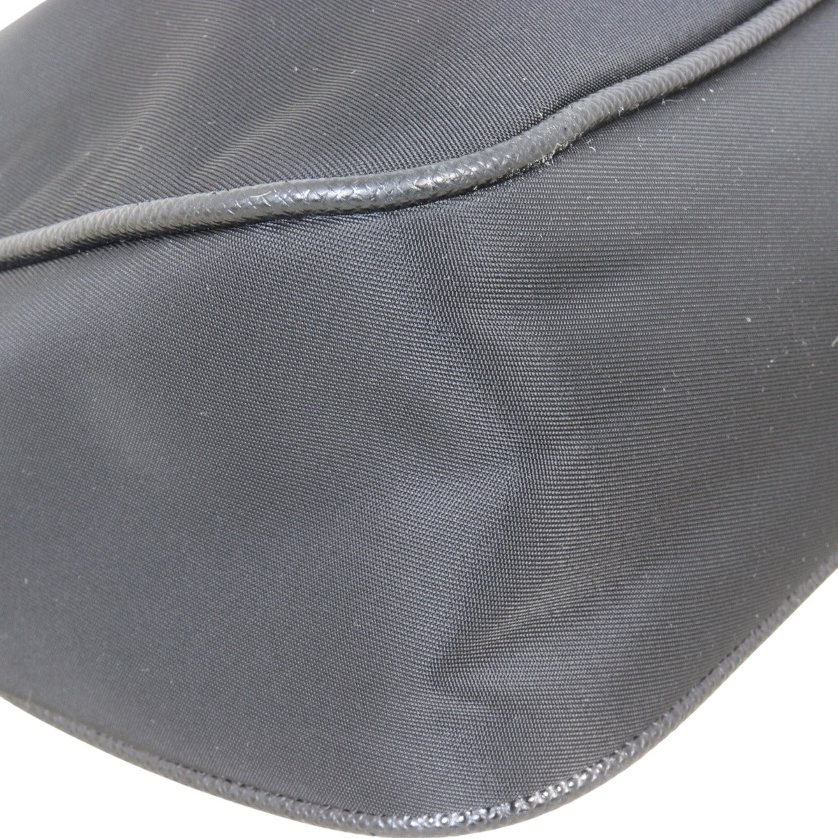 Prada Re-Edition 2005 Tessuto Shoulder Bag