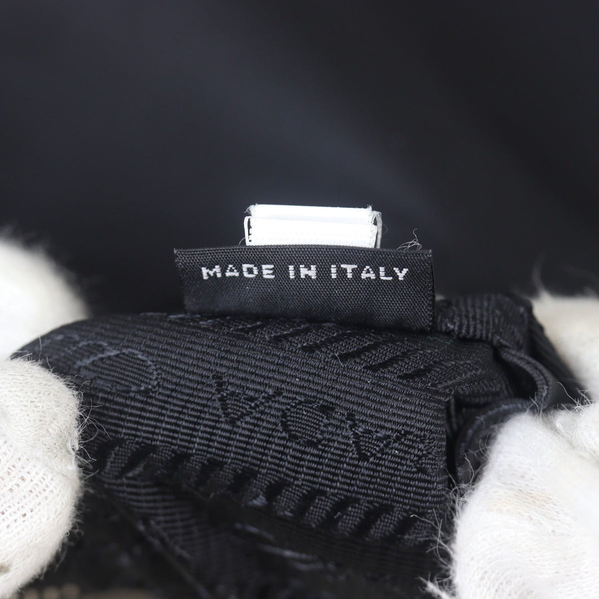 Prada Re-Edition 2005 Tessuto Mini Bag