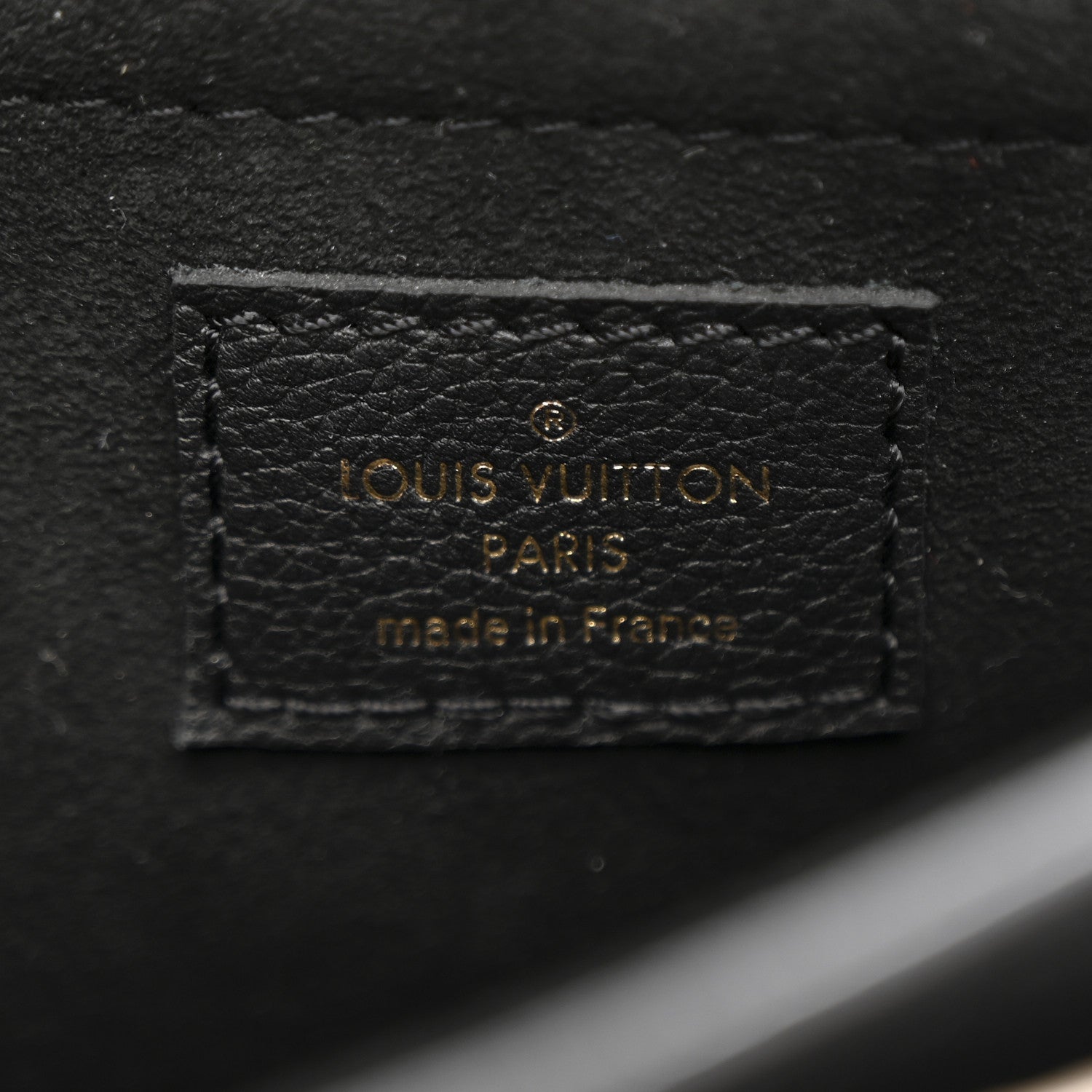 Grained Calfskin Lockme Tender Black