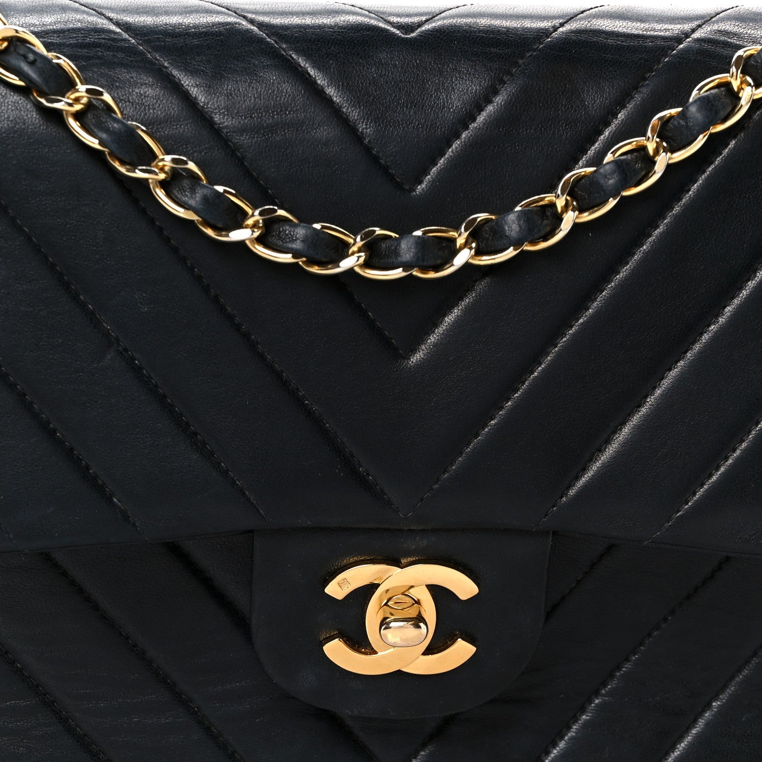 Lambskin Chevron Quilted Medium Double Flap Black