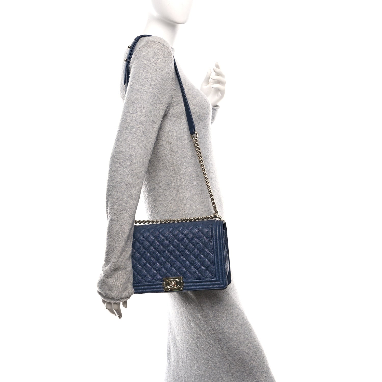 Caviar Quilted New Medium Boy Flap Blue