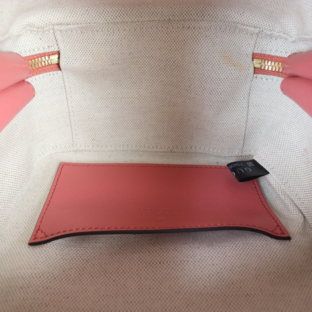 Gucci Interlocking G Blondie Vanity Small