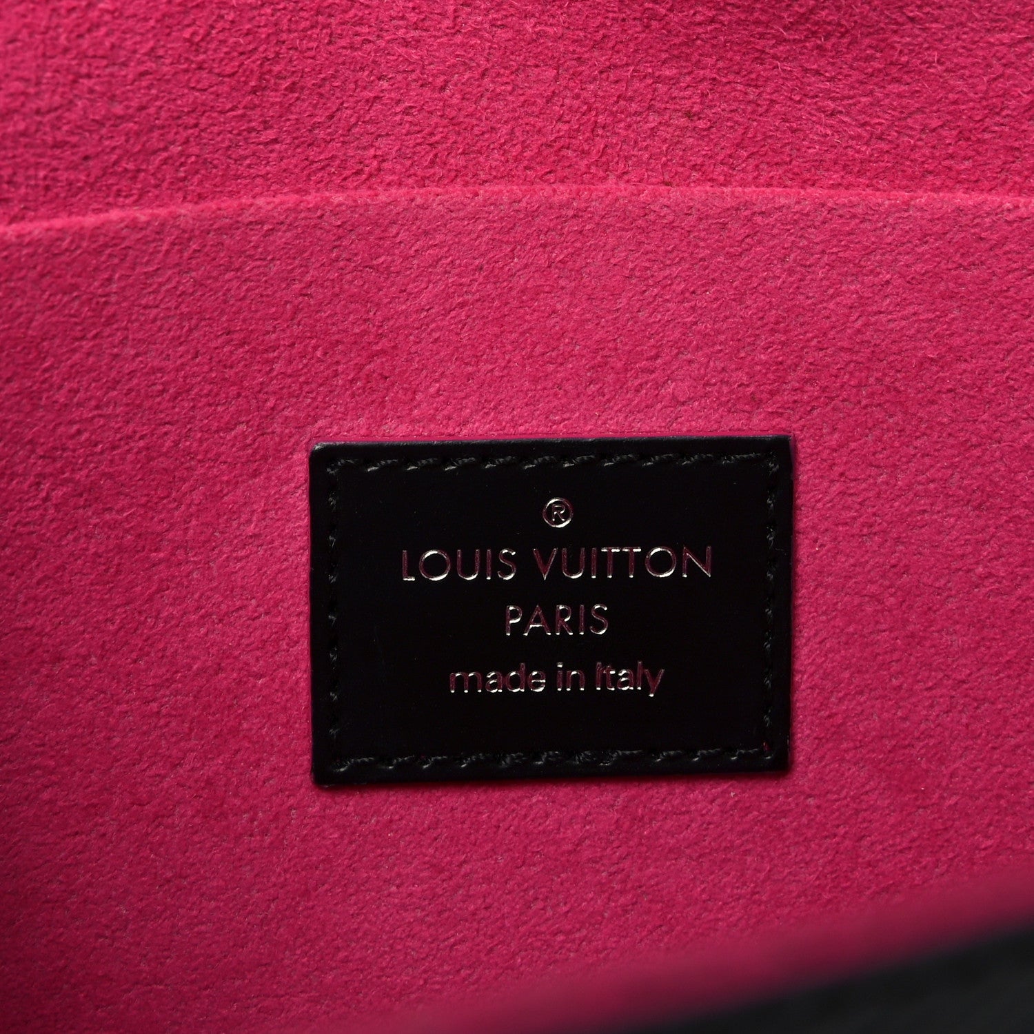 Epi Pochette Felicie Black Hot Pink