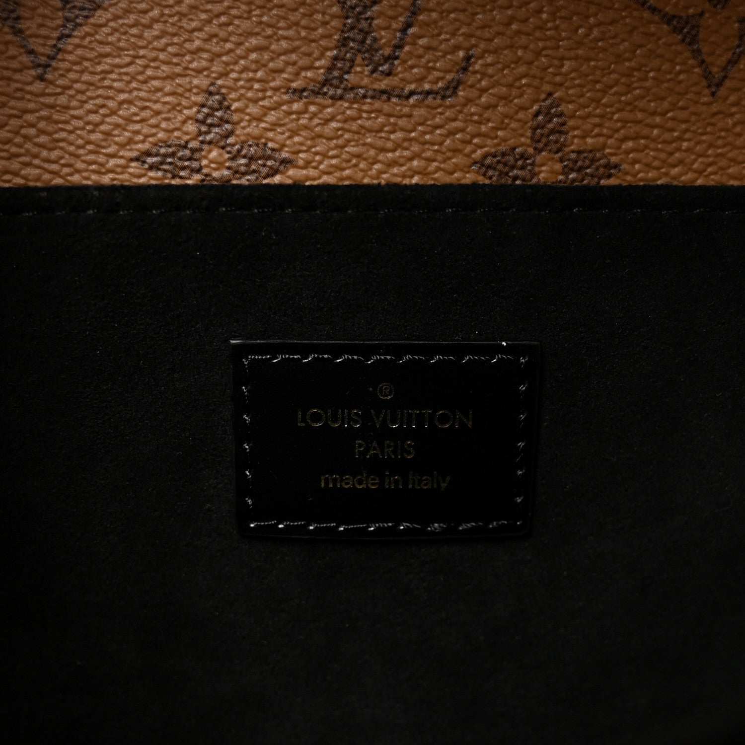 Reverse Monogram Pochette Metis