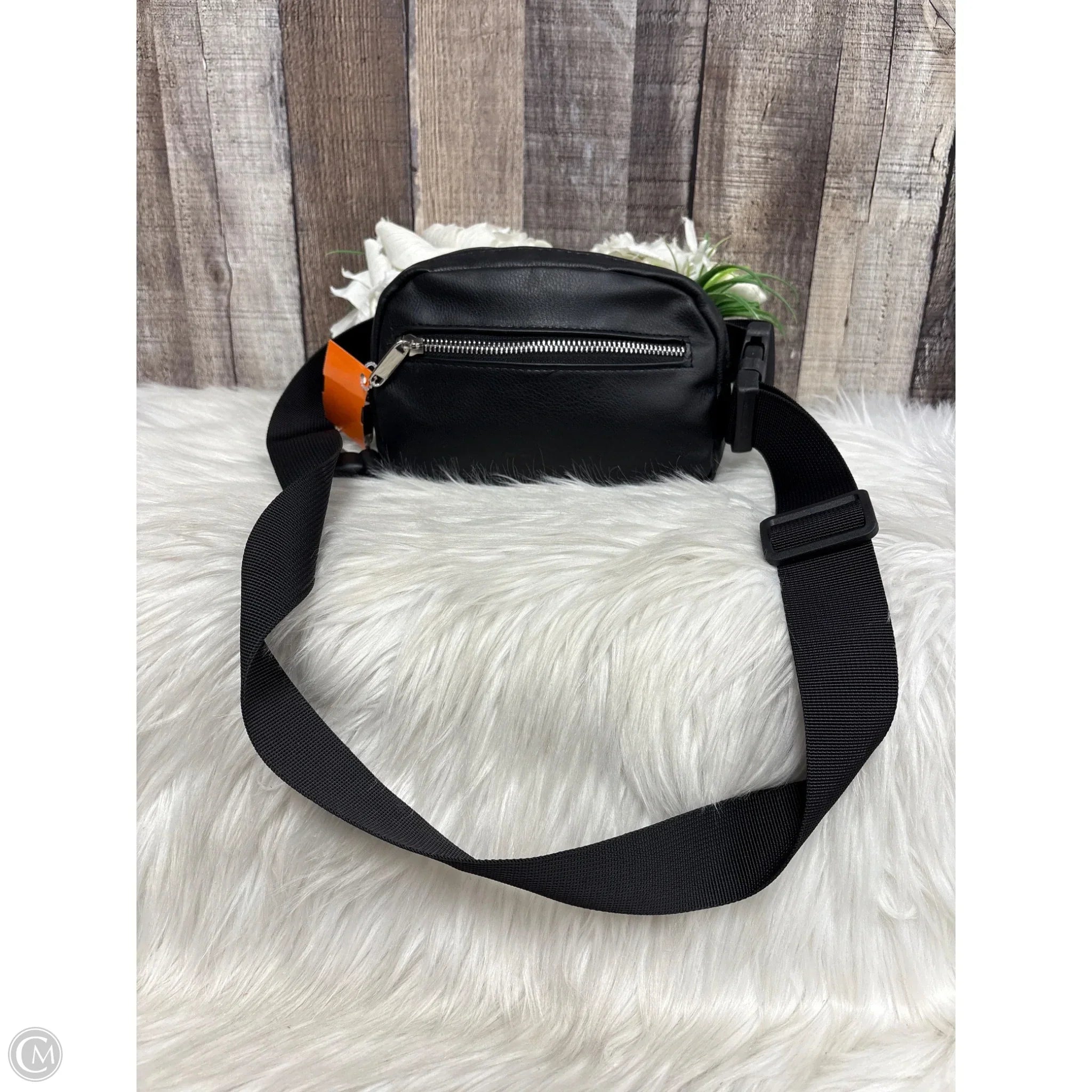 Belt Bag By Wild Fable, Size: Small