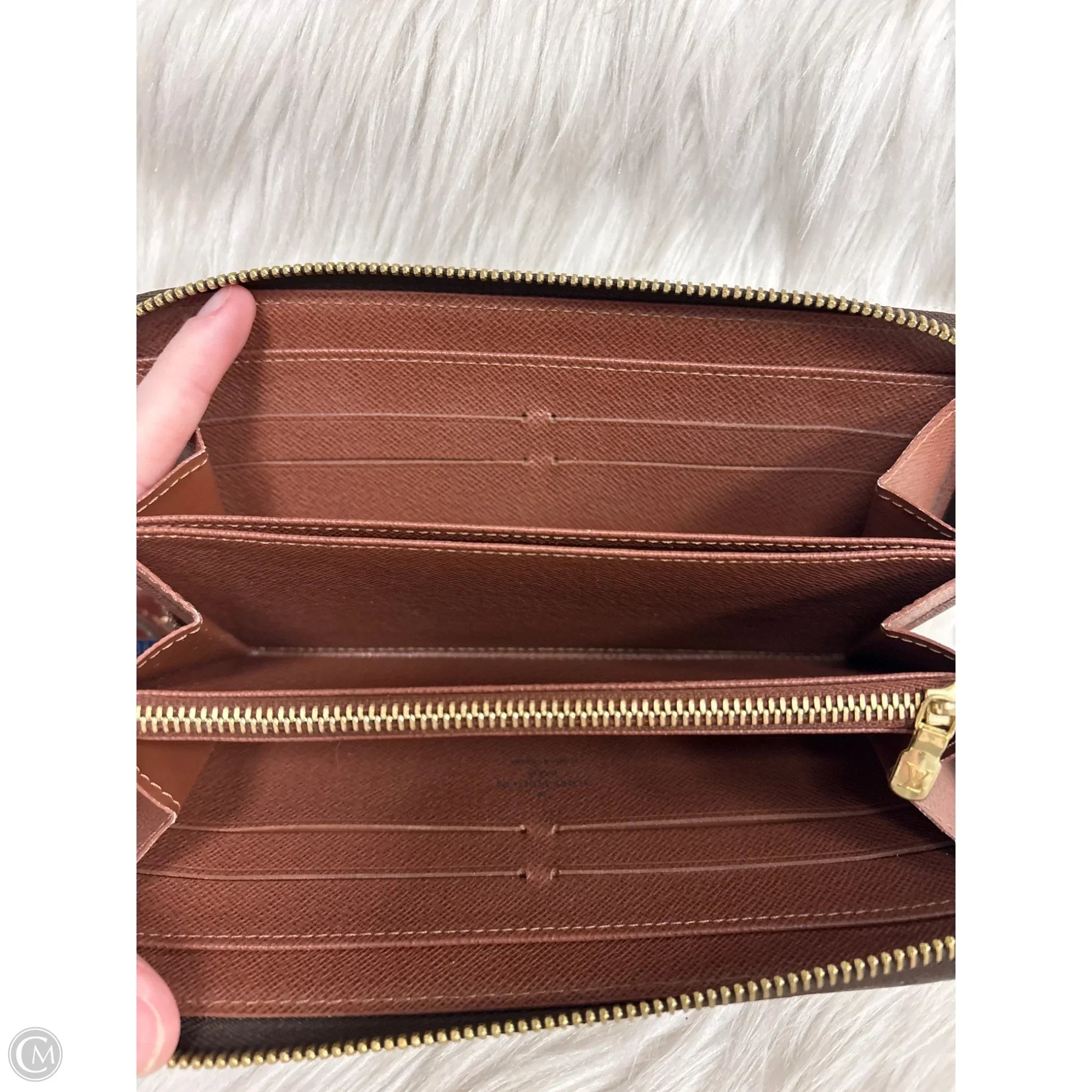 Wallet Luxury Designer By Louis Vuitton, Size: Large