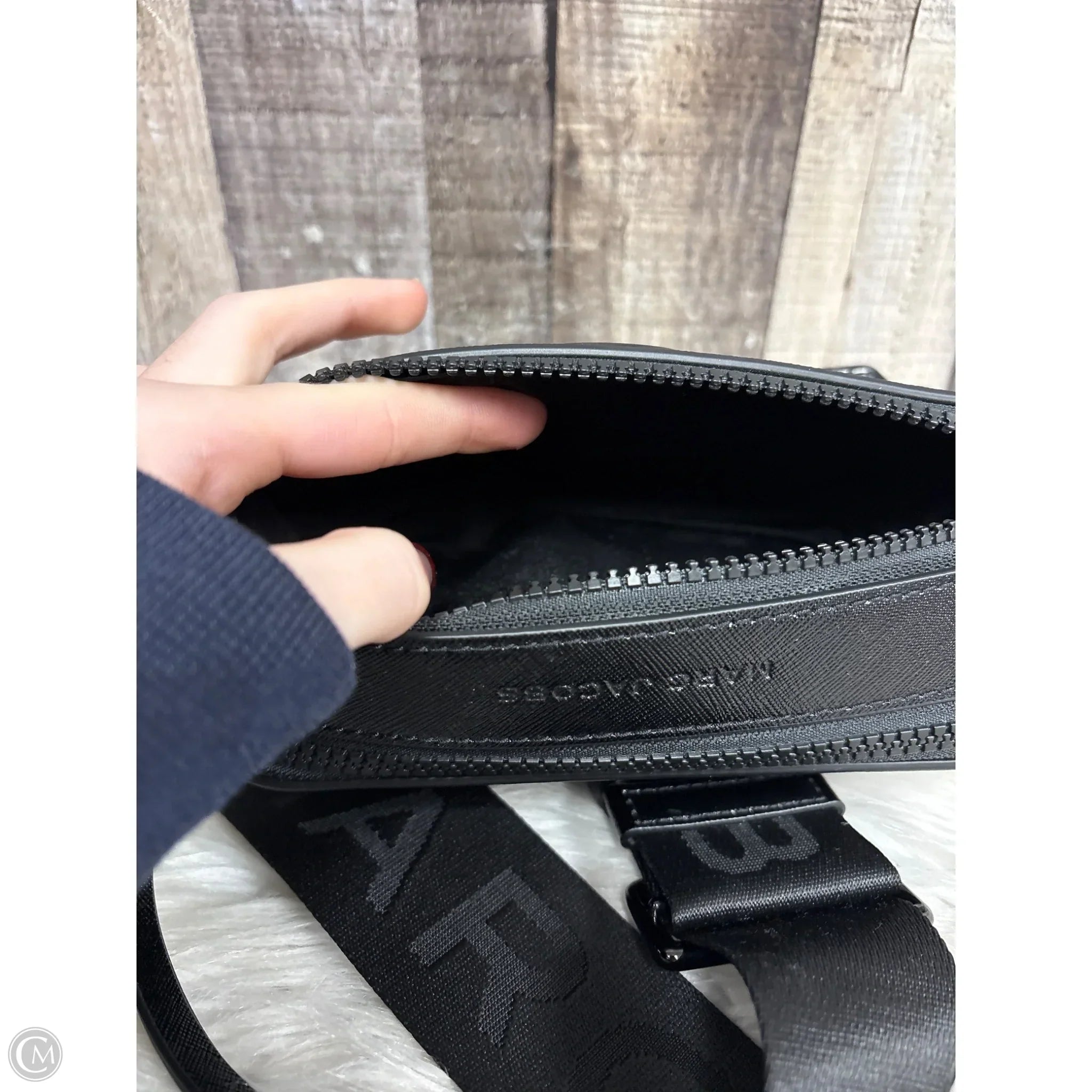 Crossbody Luxury Designer By Marc Jacobs, Size: Small