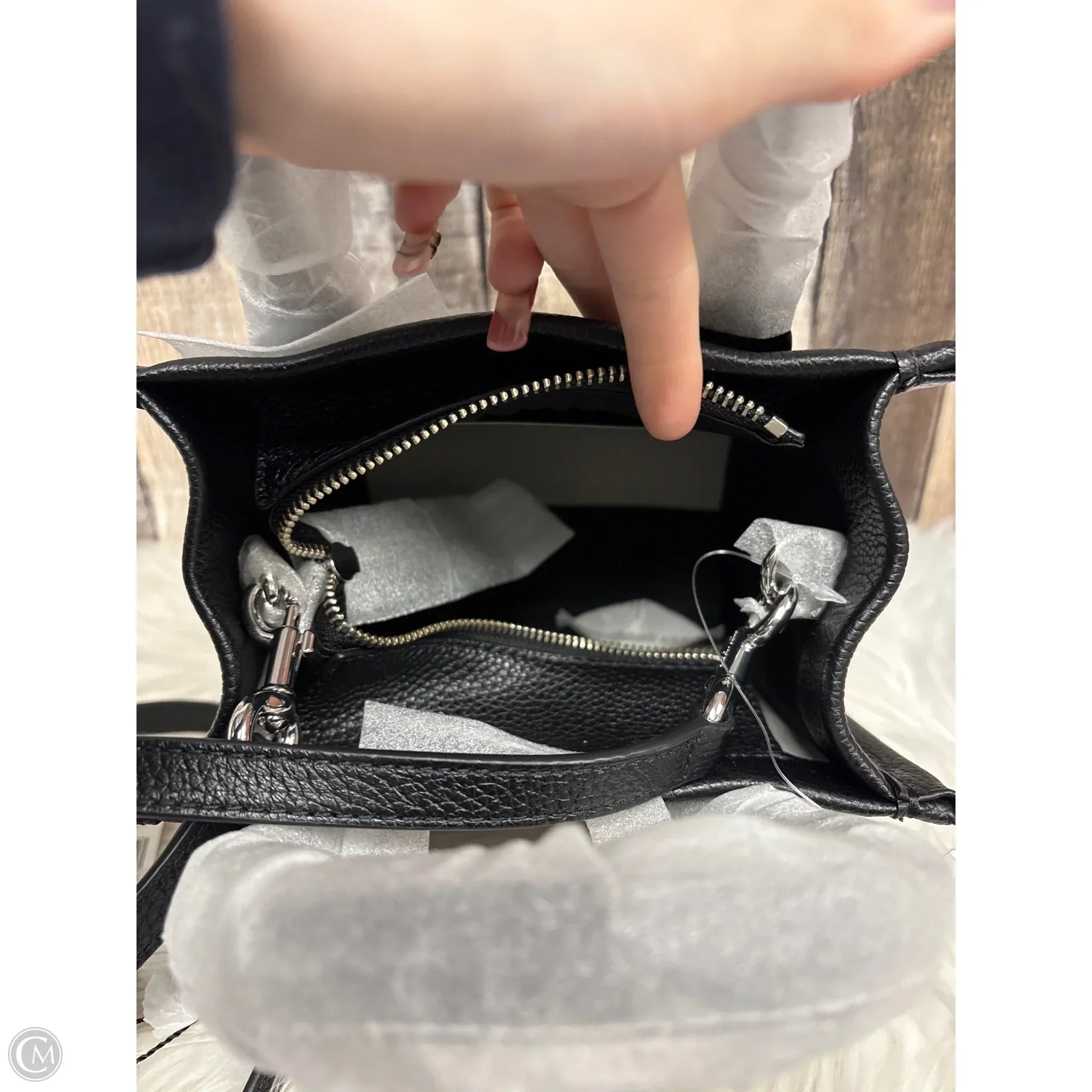Crossbody Luxury Designer By Marc Jacobs, Size: Medium