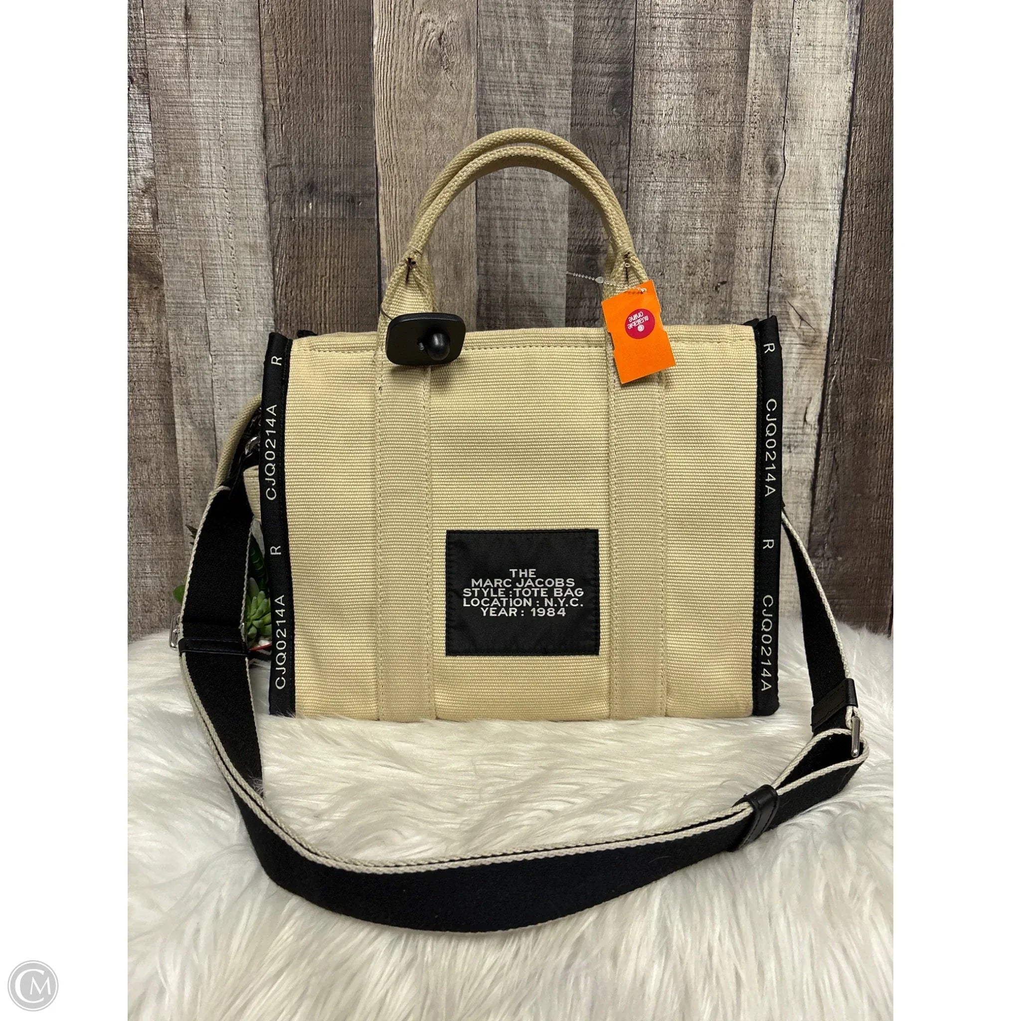 Tote Luxury Designer By Marc Jacobs, Size: Medium