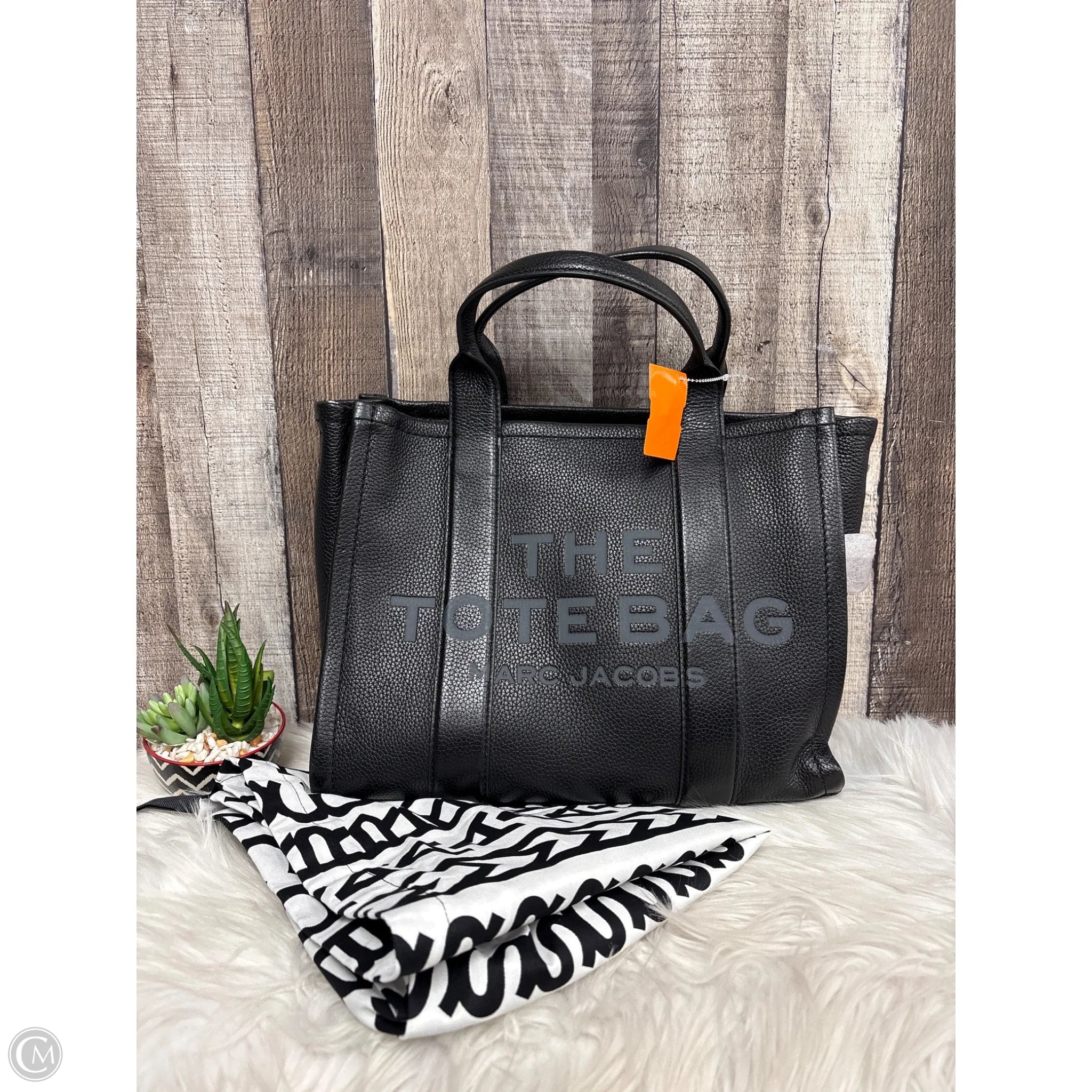 Tote Luxury Designer By Marc Jacobs, Size: Medium