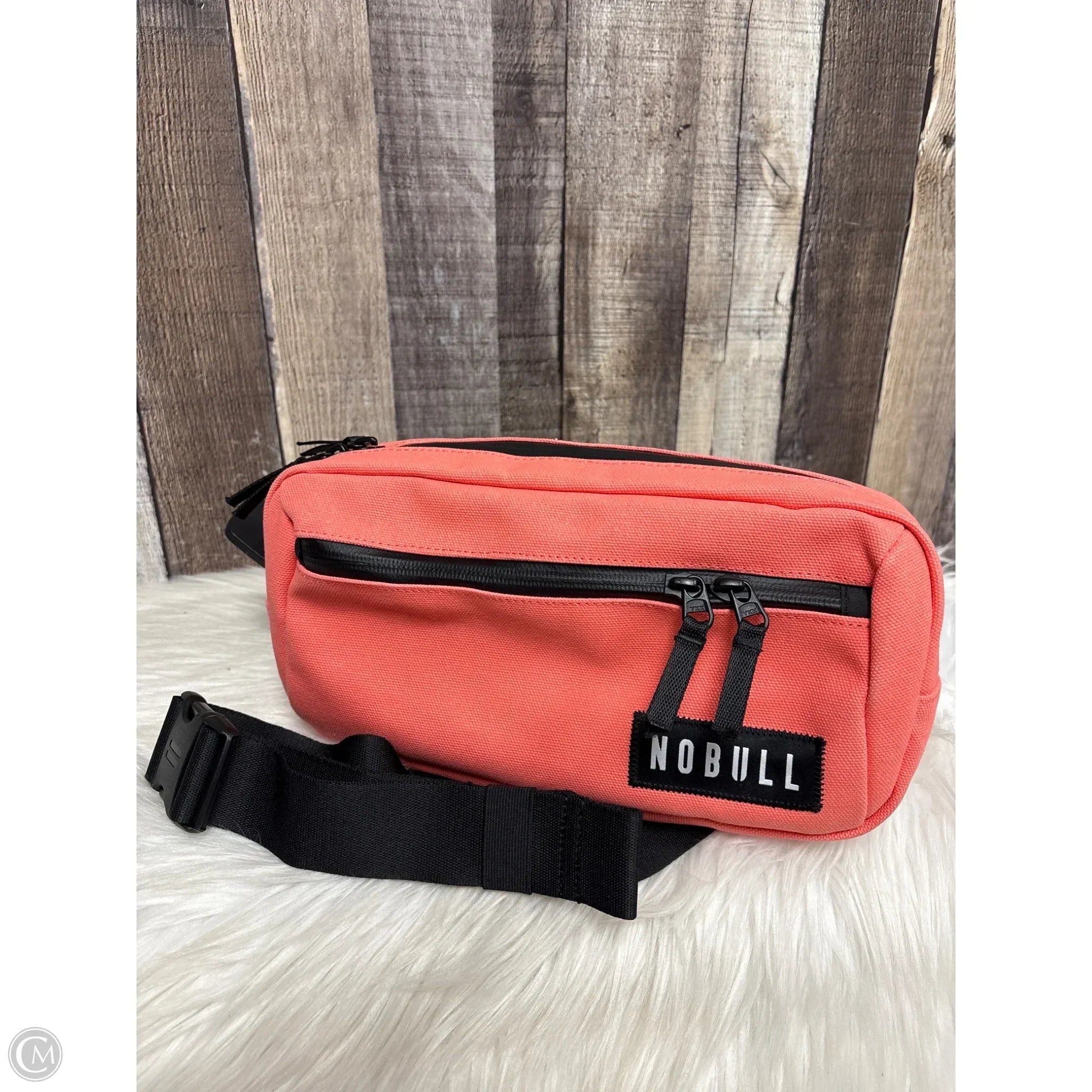 Belt Bag By Nobull, Size: Large