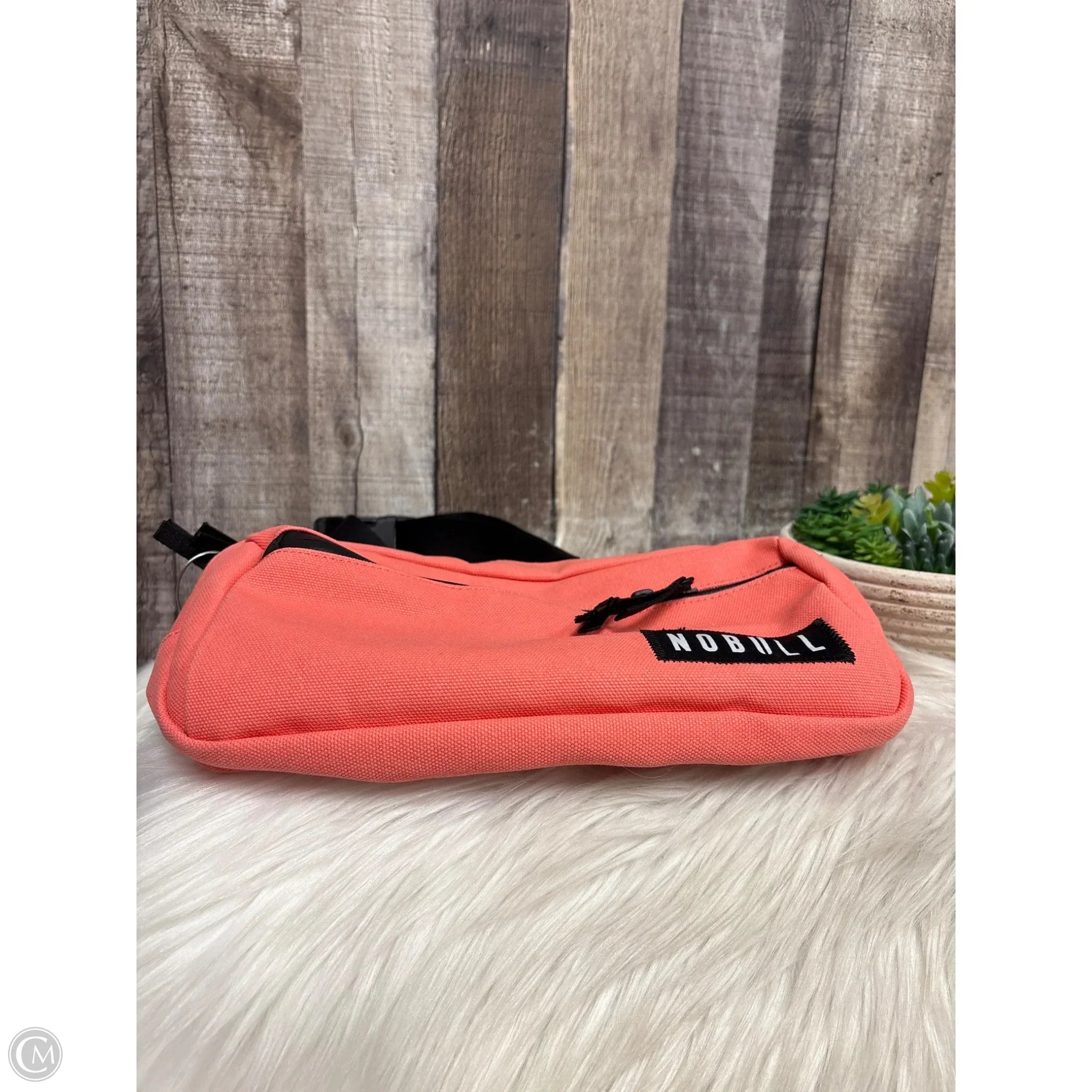 Belt Bag By Nobull, Size: Large
