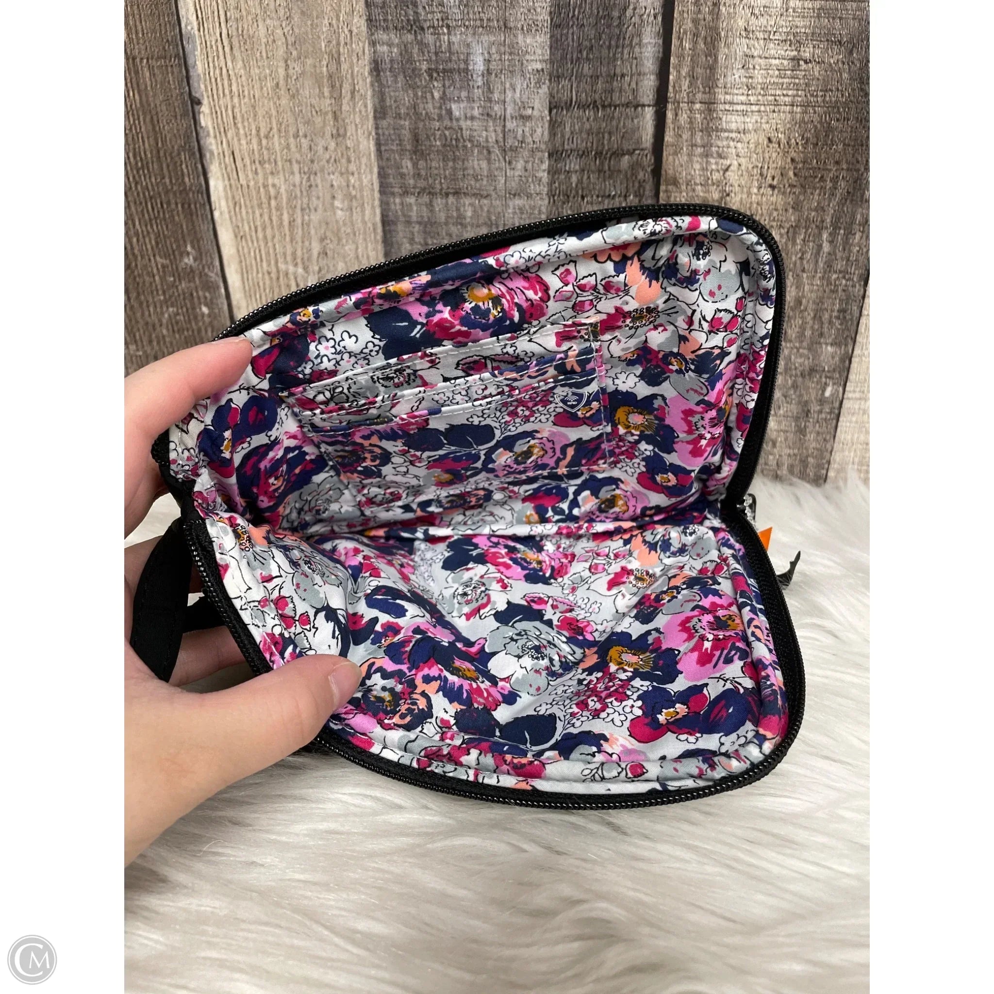 Wallet By Vera Bradley, Size: Medium
