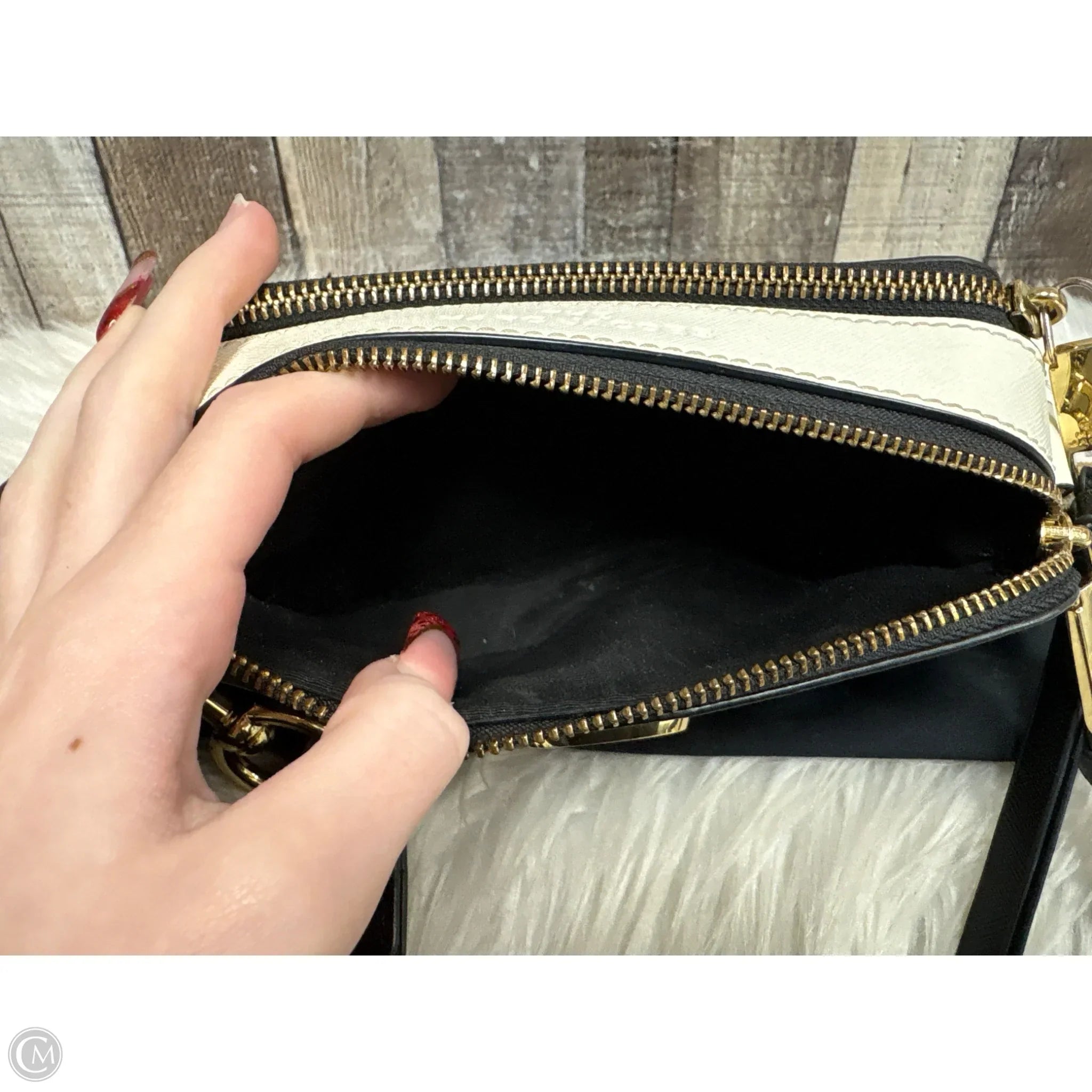 Crossbody Luxury Designer By Marc Jacobs, Size: Medium