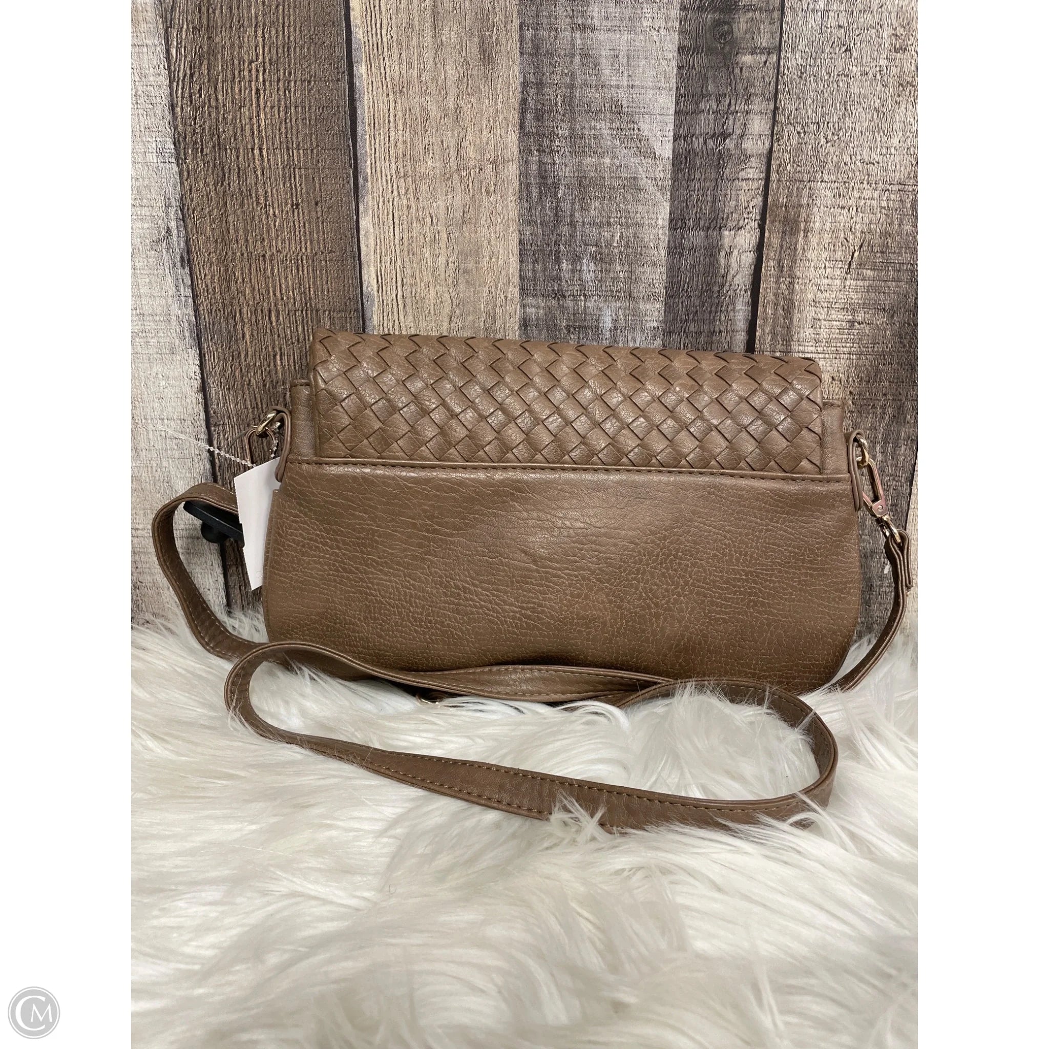 Crossbody By Urban Expressions, Size: Medium