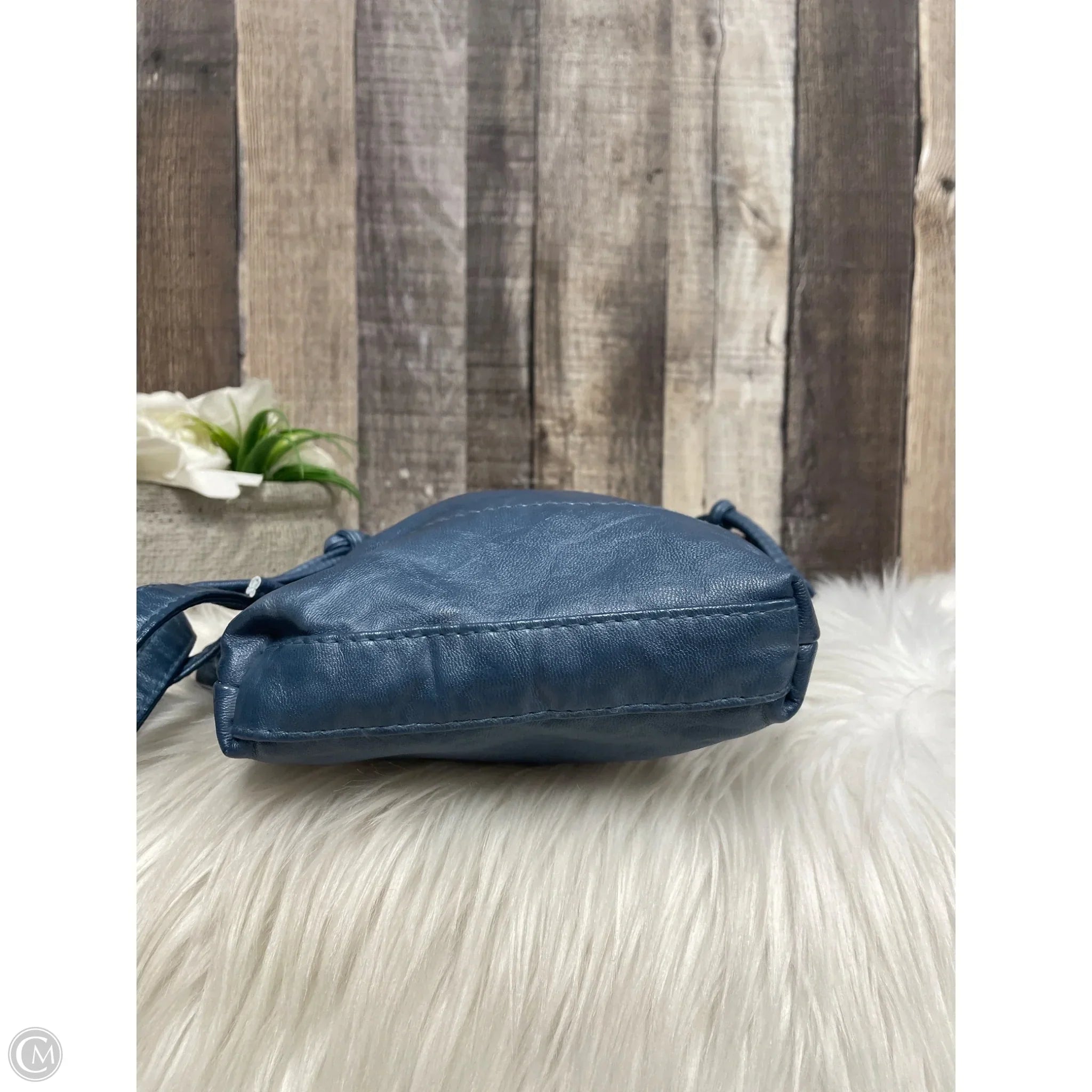 Crossbody By Stone Mountain, Size: Small