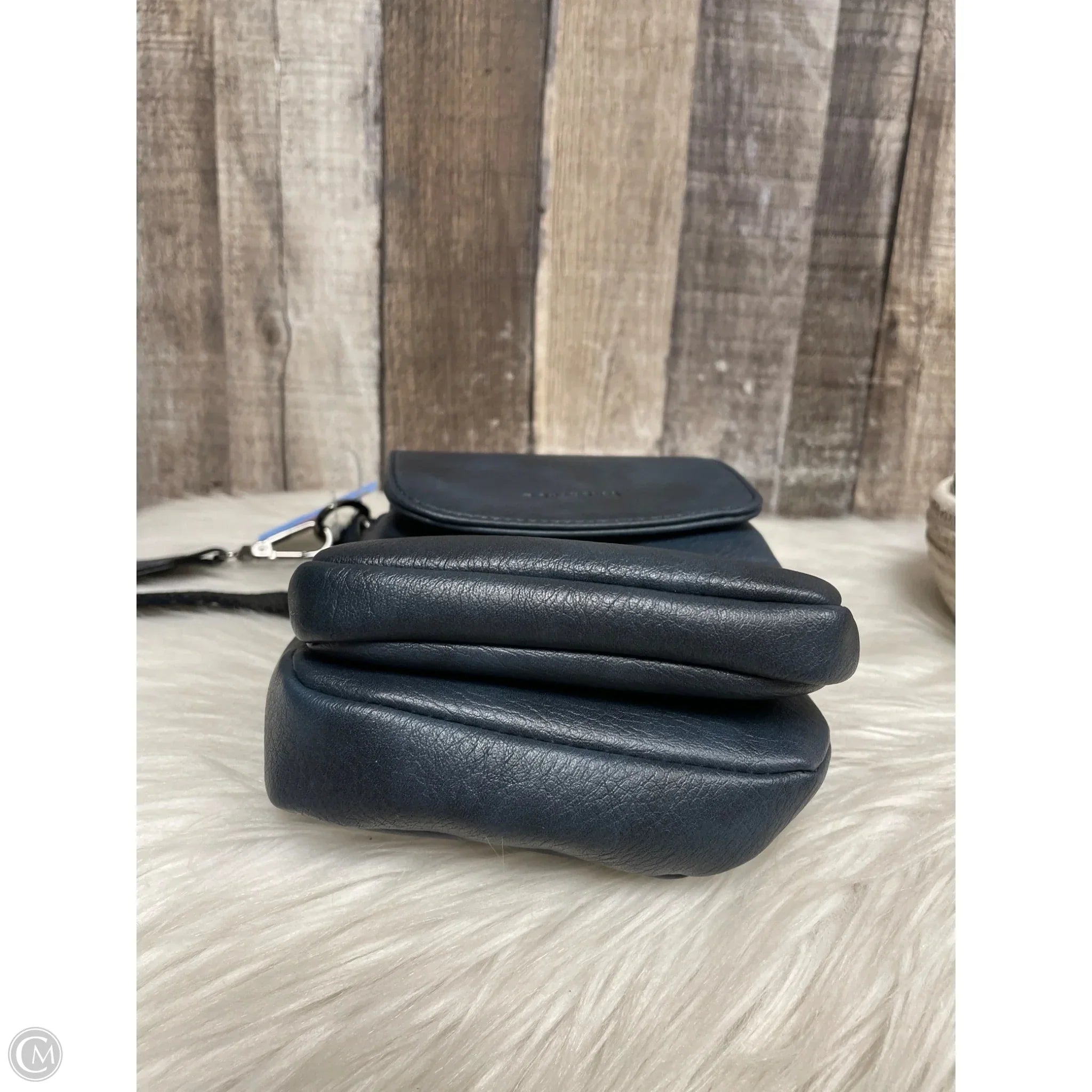 Crossbody By Cme, Size: Small
