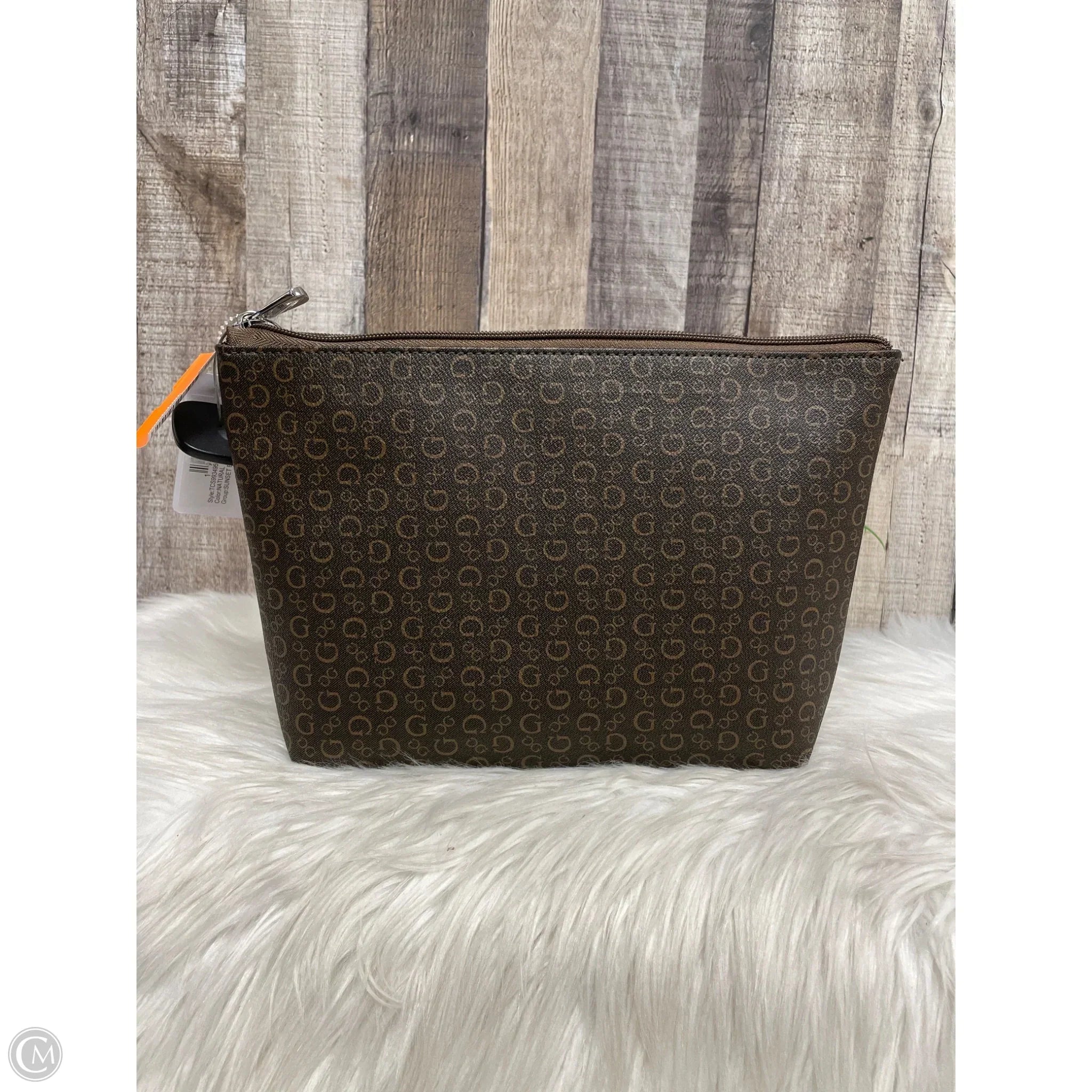 Clutch By Guess, Size: Medium