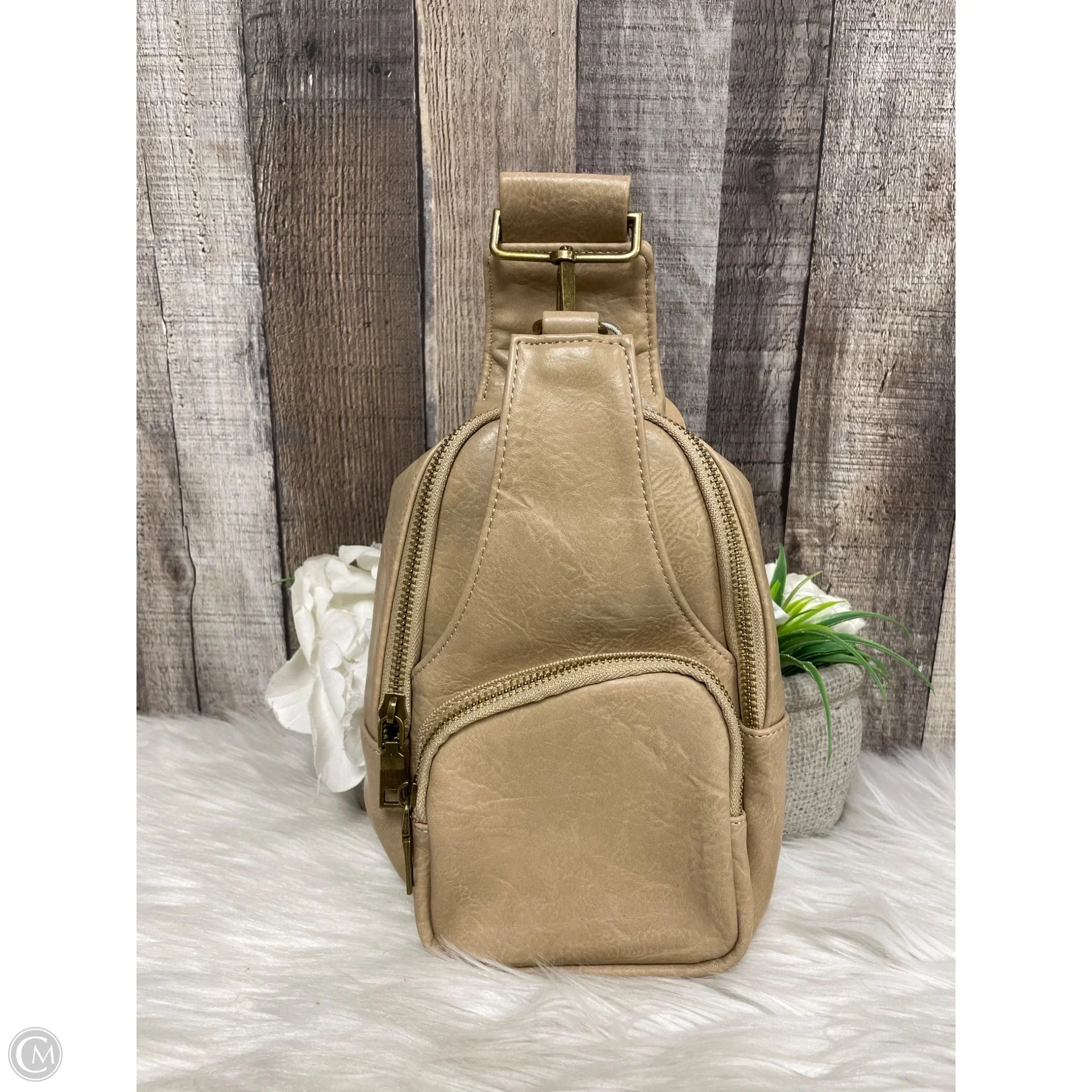 Crossbody By Cme, Size: Medium