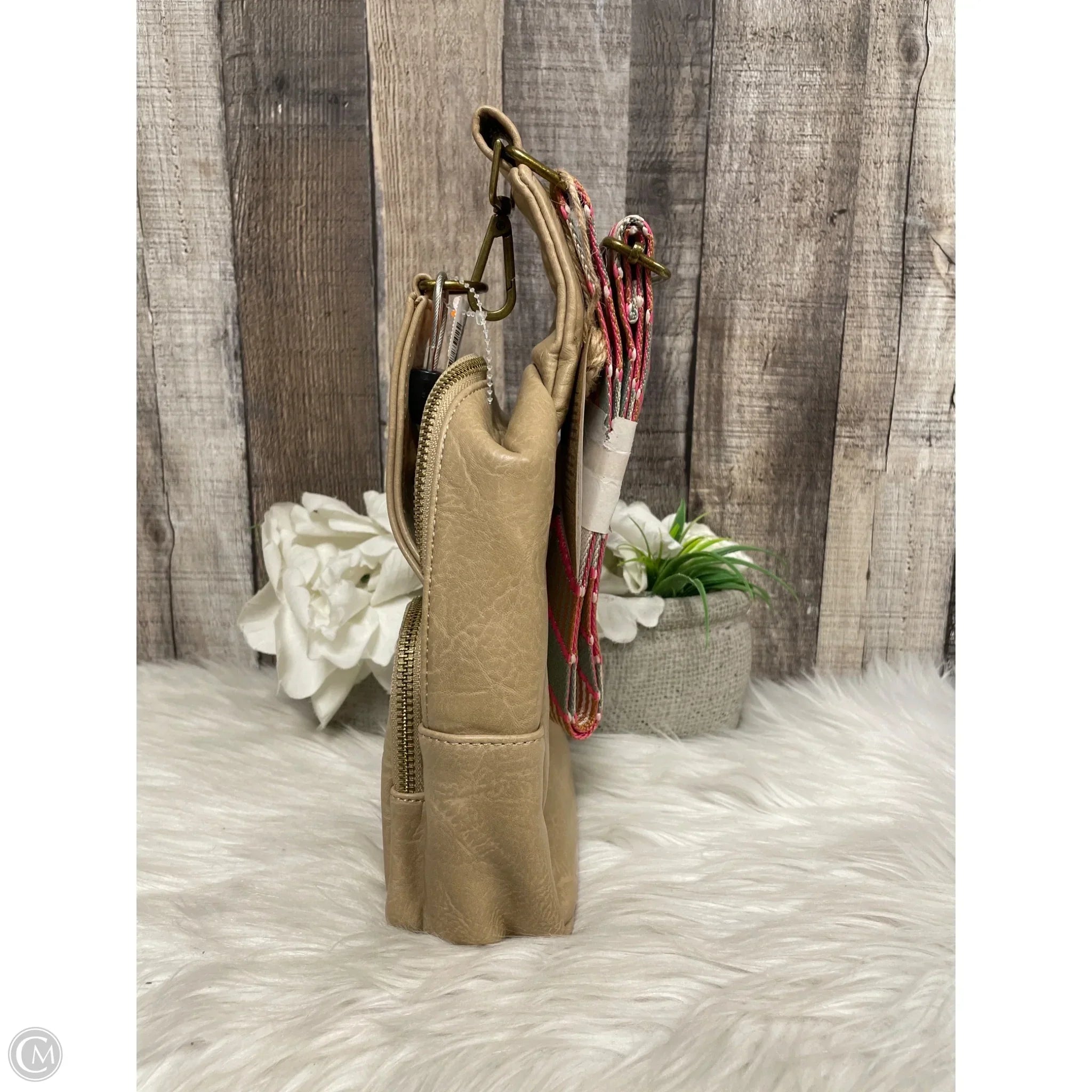Crossbody By Cme, Size: Medium