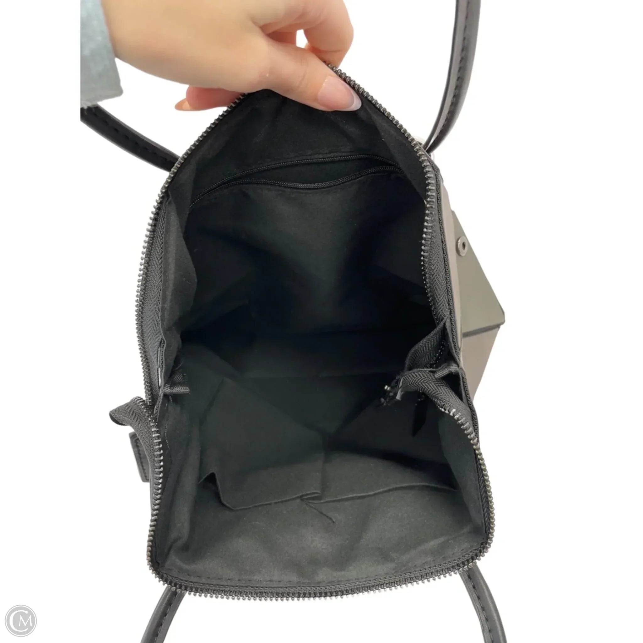 Handbag By Clothes Mentor, Size: Medium