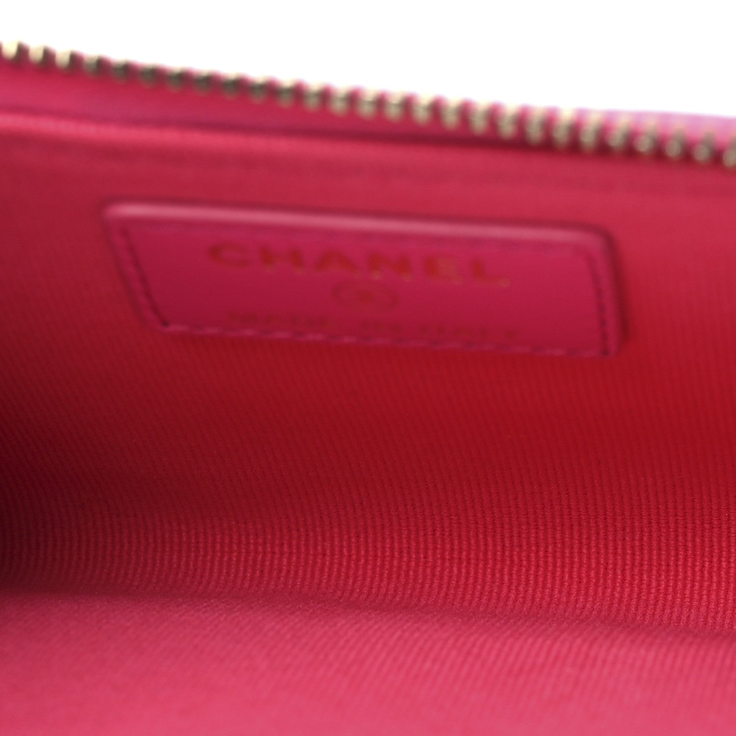 Caviar Quilted CC Zip Around Card Holder Pink