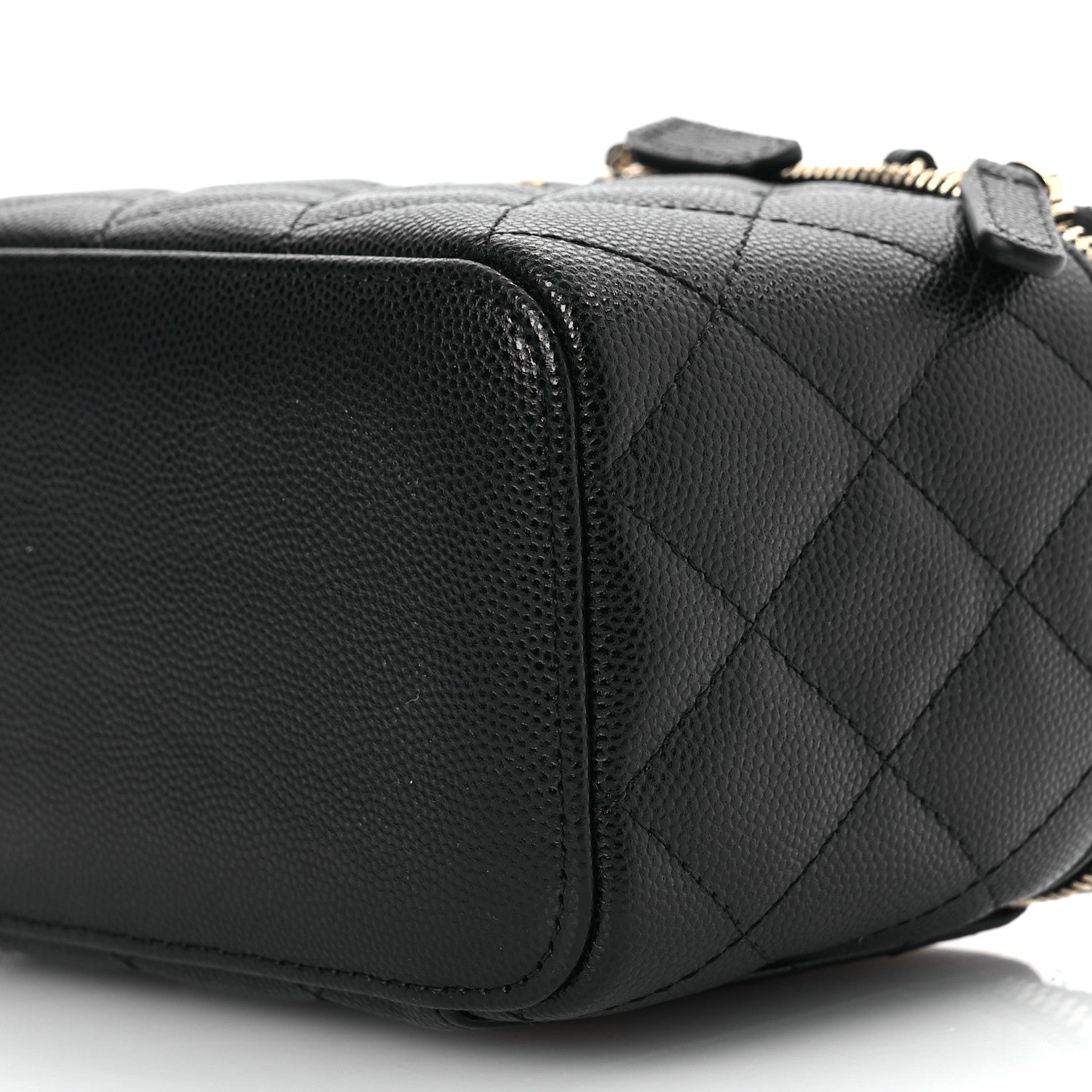 Caviar Quilted Small Vanity Case With Chain Black