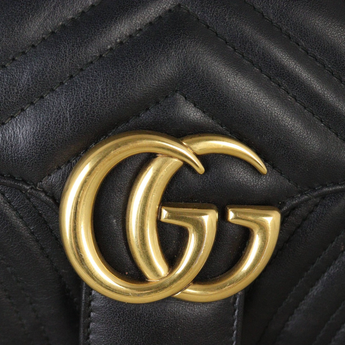 Gucci GG Marmont Matelasse Medium Shoulder Bag