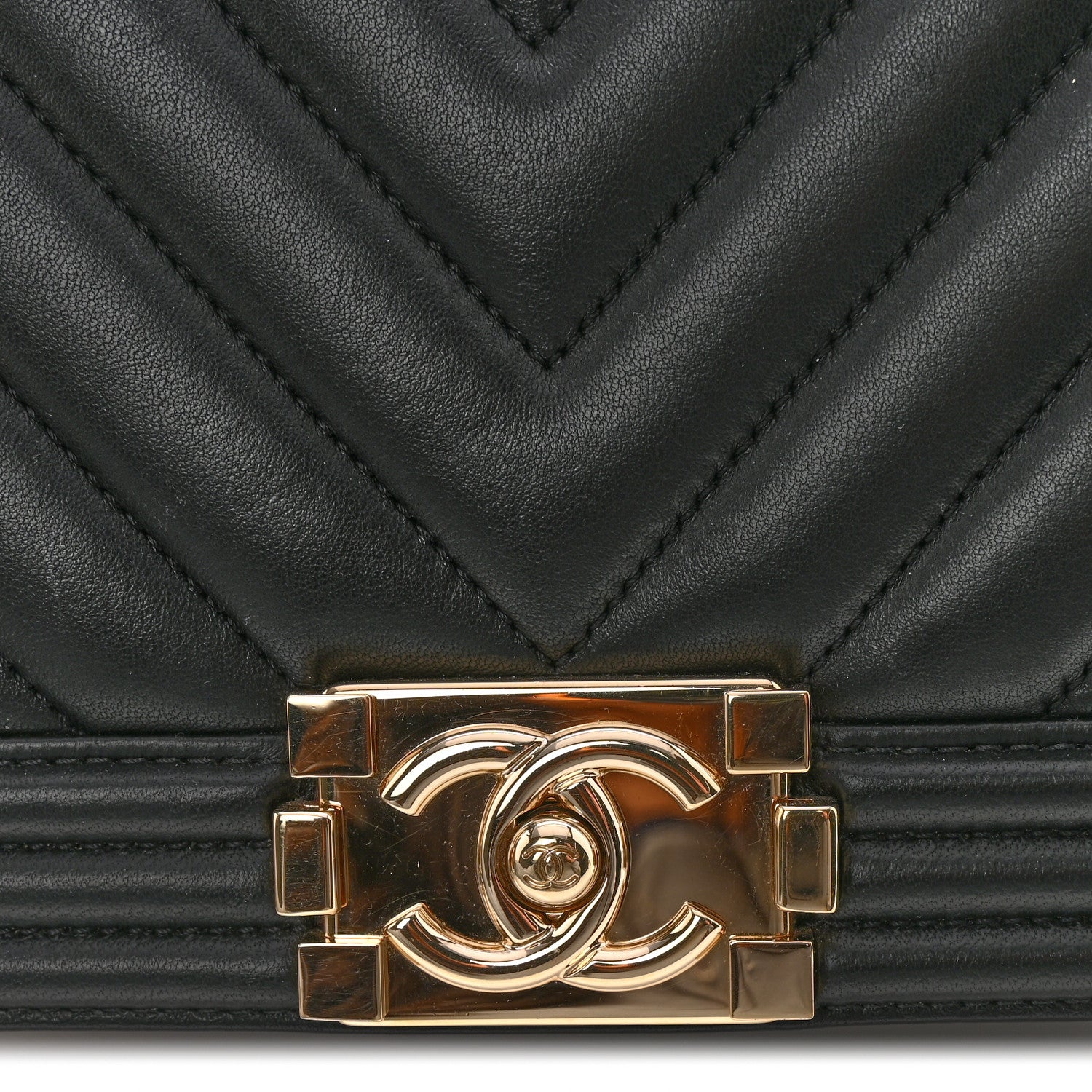 Calfskin Chevron Quilted Medium Boy Flap Black
