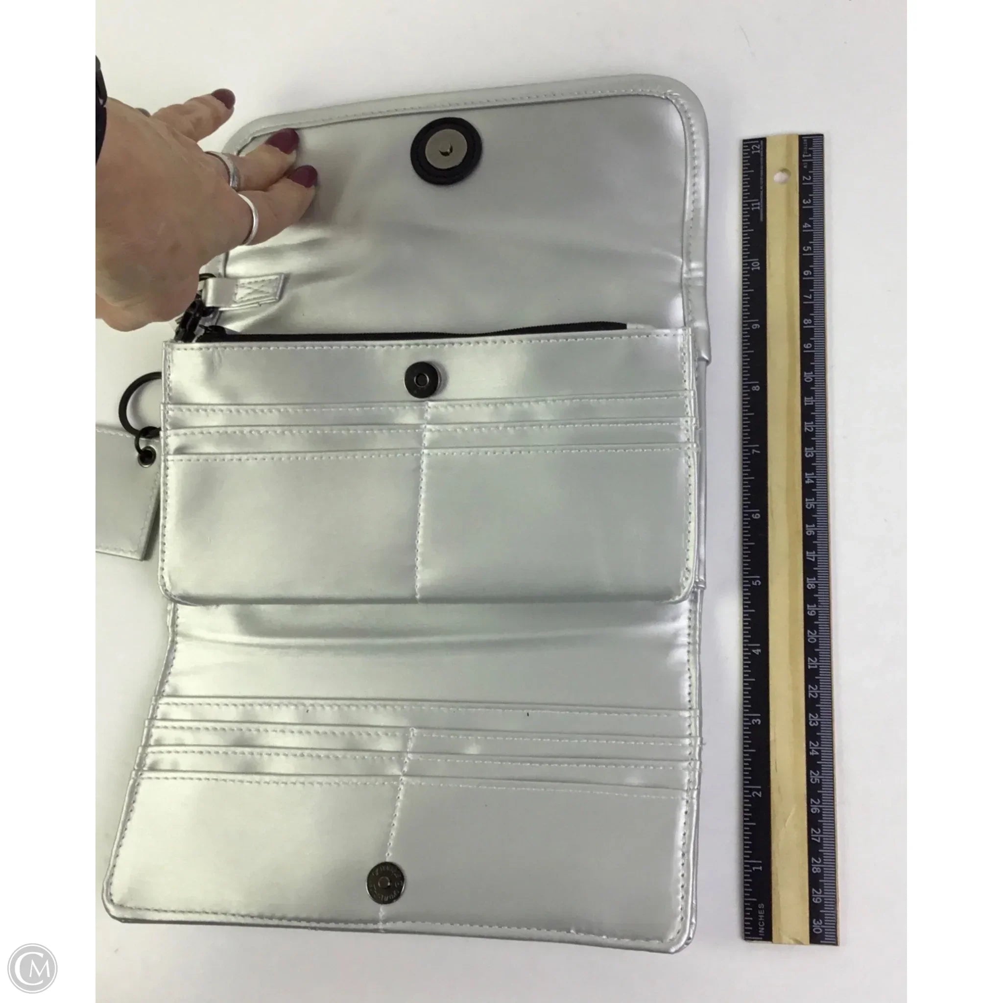 Wallet By Clothes Mentor, Size: Large