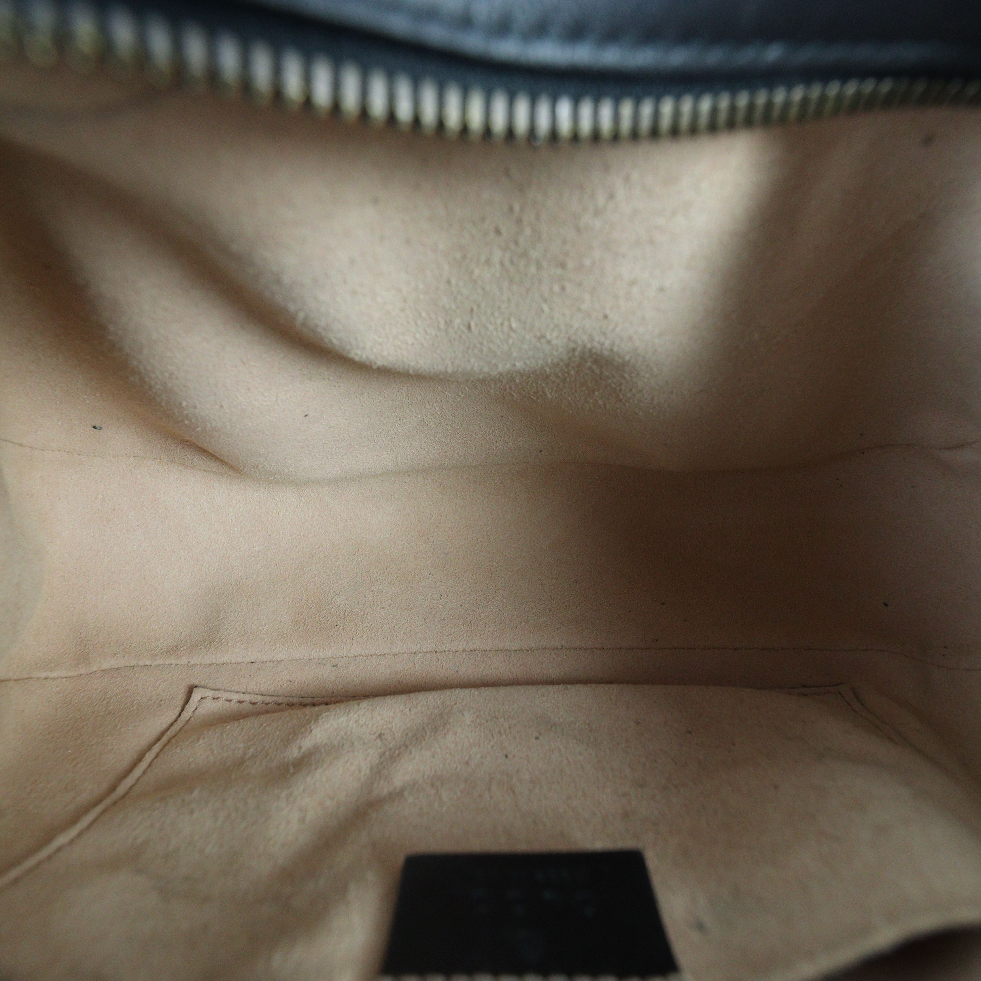 Gucci GG Marmont Small Camera Bag