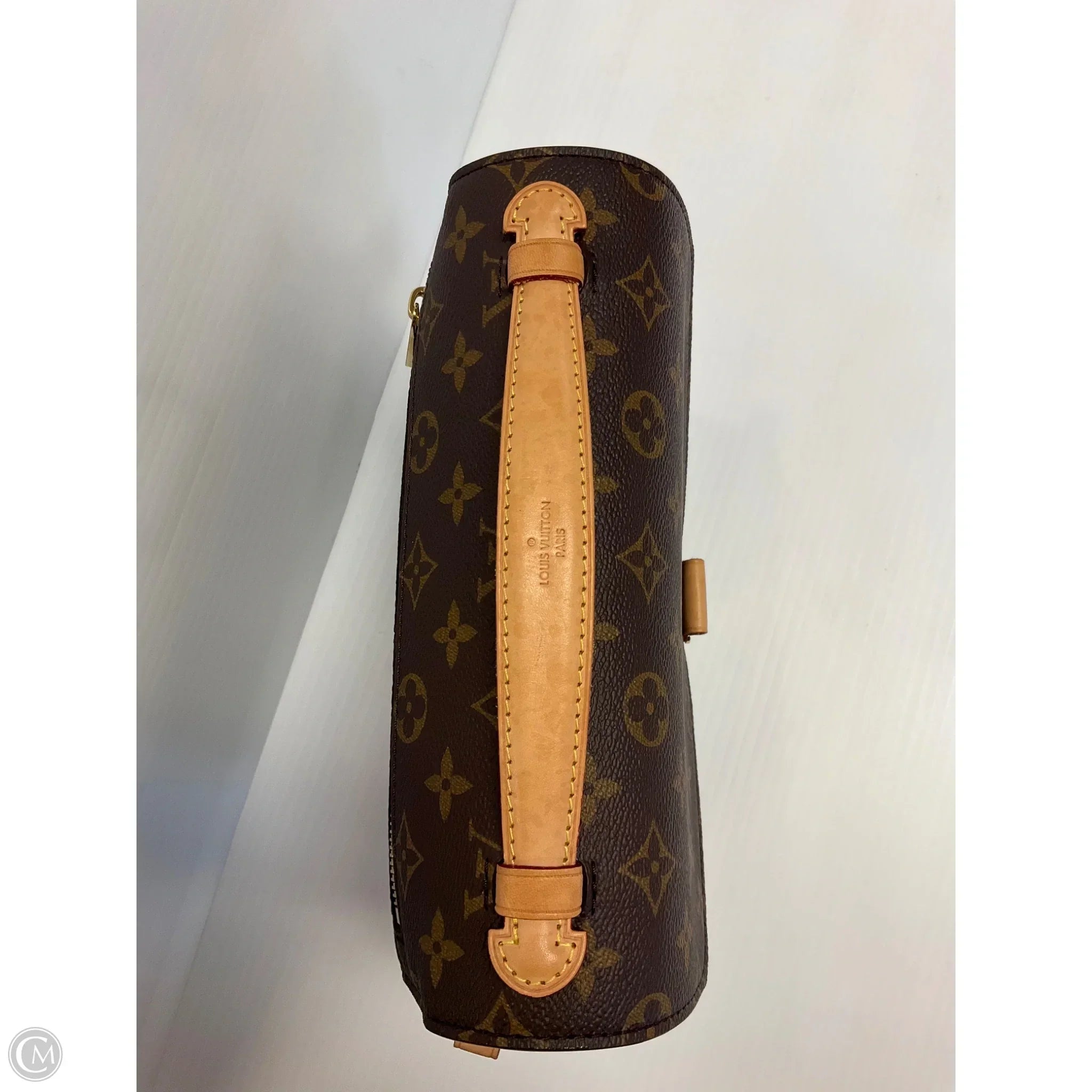 Crossbody Luxury Designer By Louis Vuitton, Size: Small