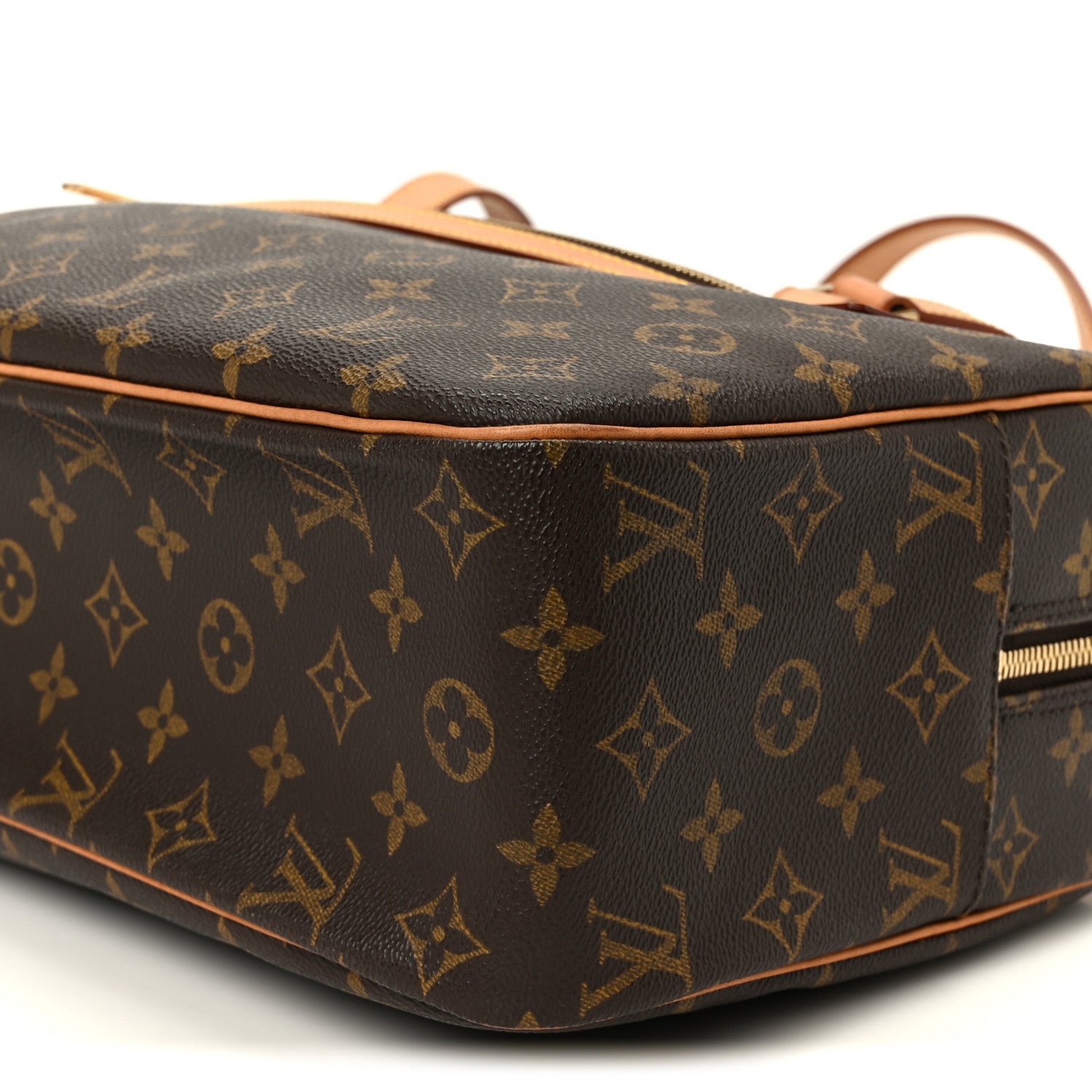 Monogram Cite GM