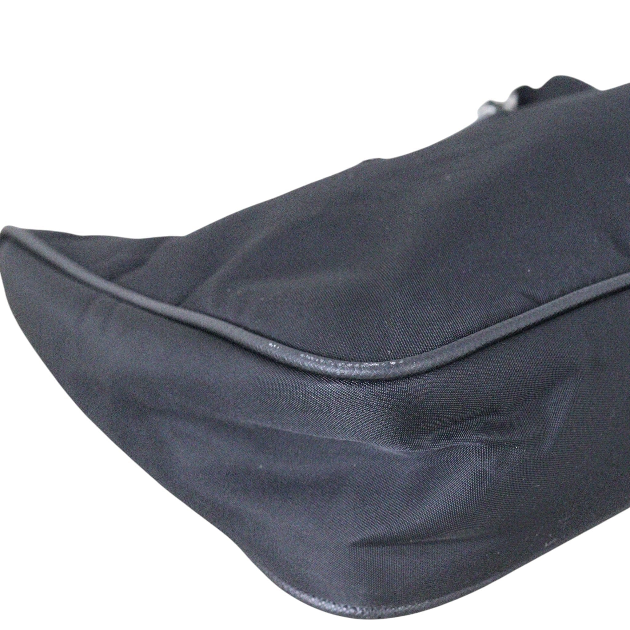 Prada Re-Edition 2005 Tessuto Shoulder Bag