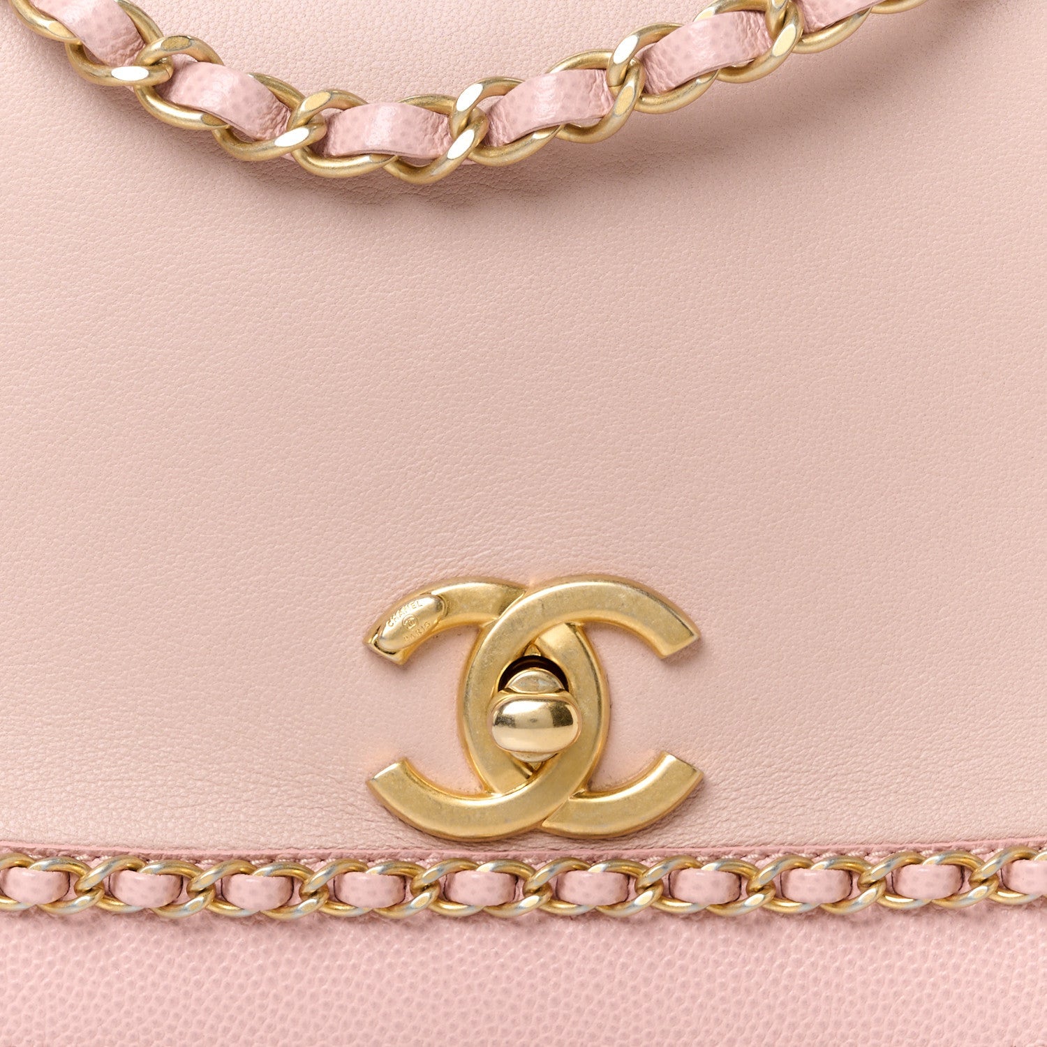 Lambskin Caviar Lovely Chains Flap Shoulder Bag Pink