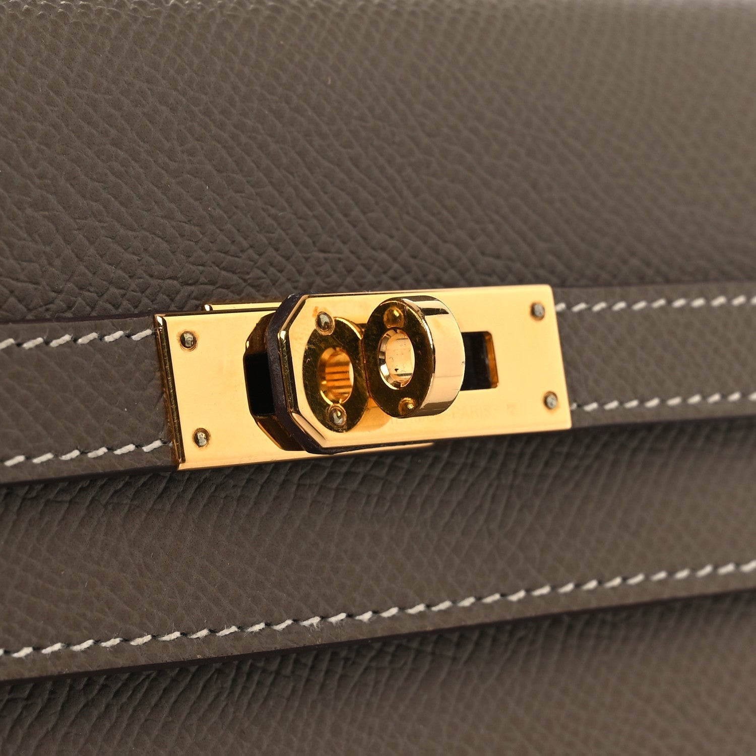 Epsom Kelly Longue Wallet Etoupe