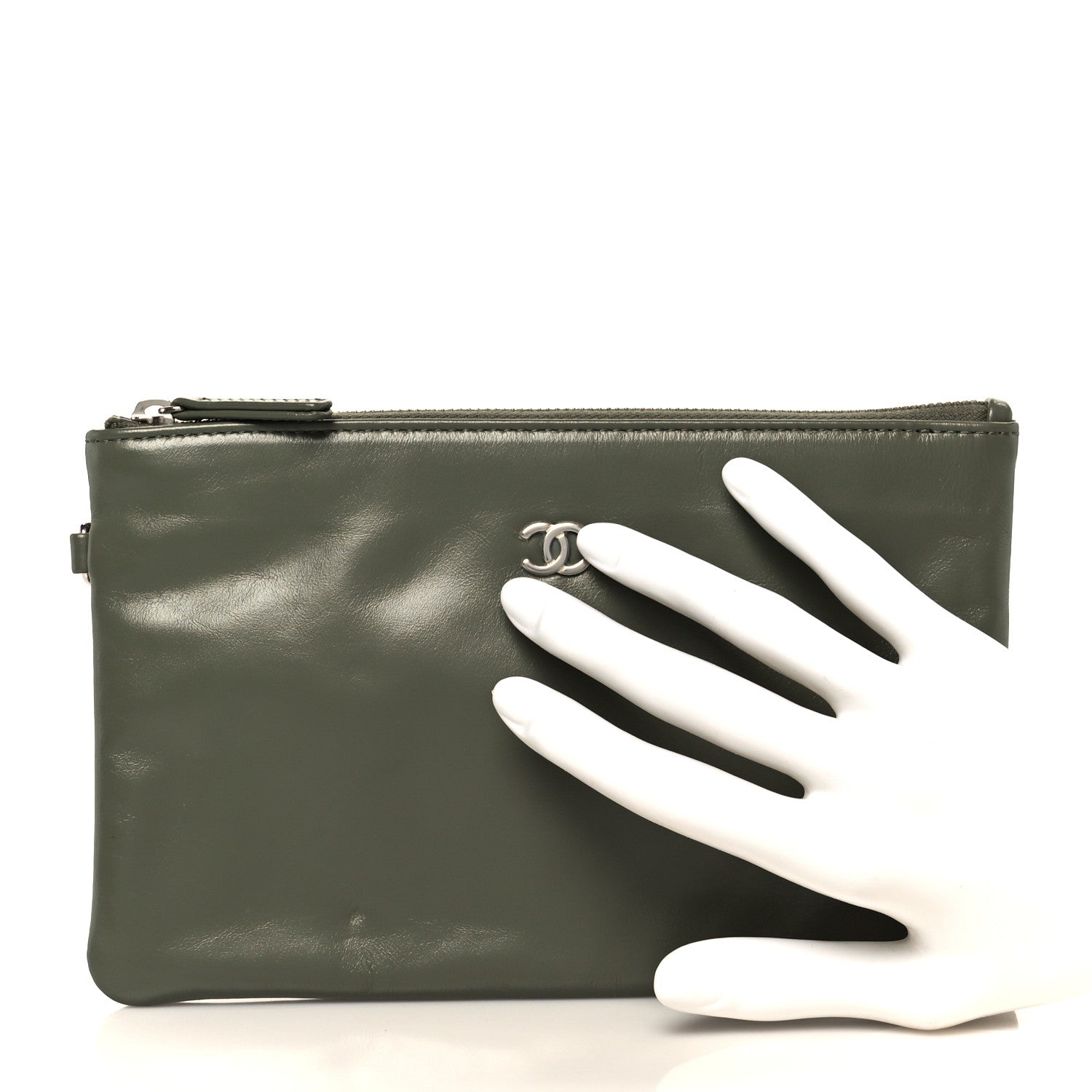 Shiny Calfskin Chanel 22 Removable Pouch Green