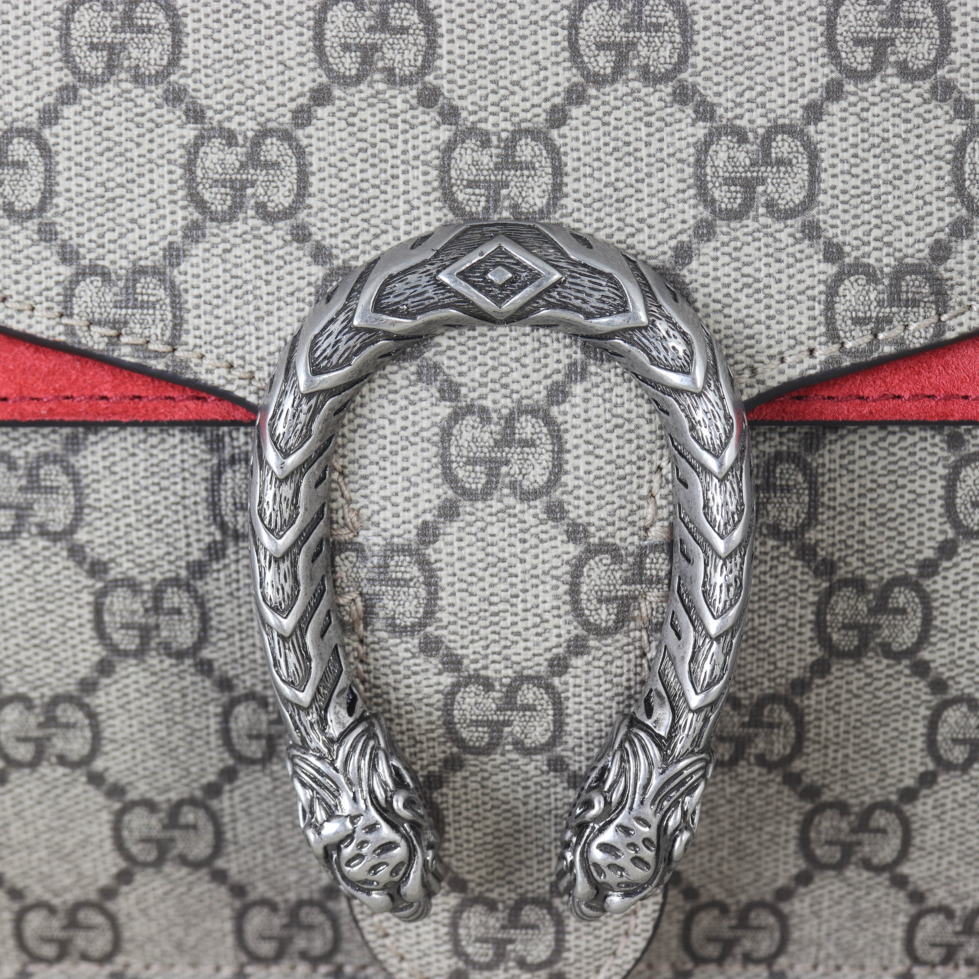 Gucci Dionysus GG Supreme Small Shoulder Bag