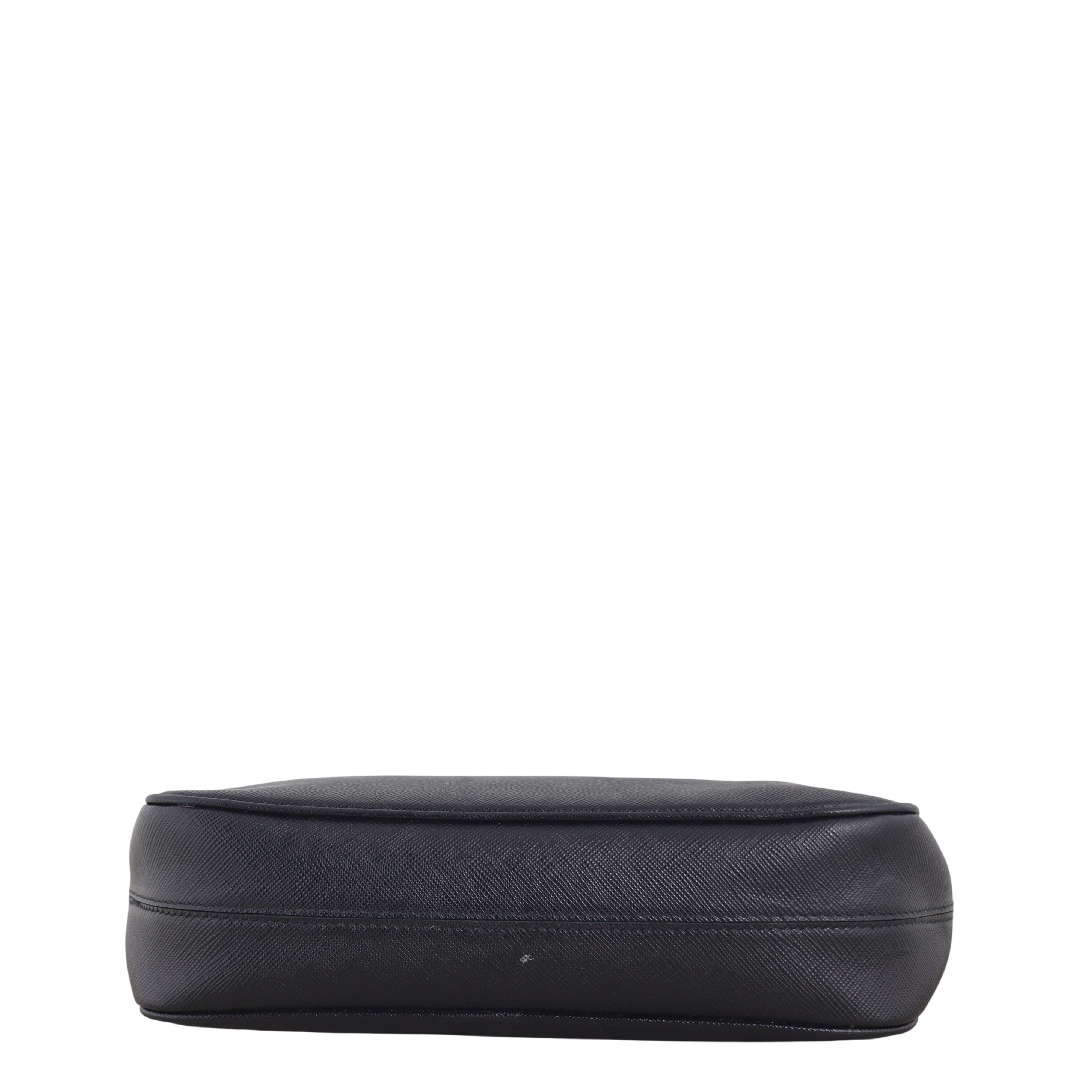 Prada Re-edition 2005 Saffiano Shoulder Bag