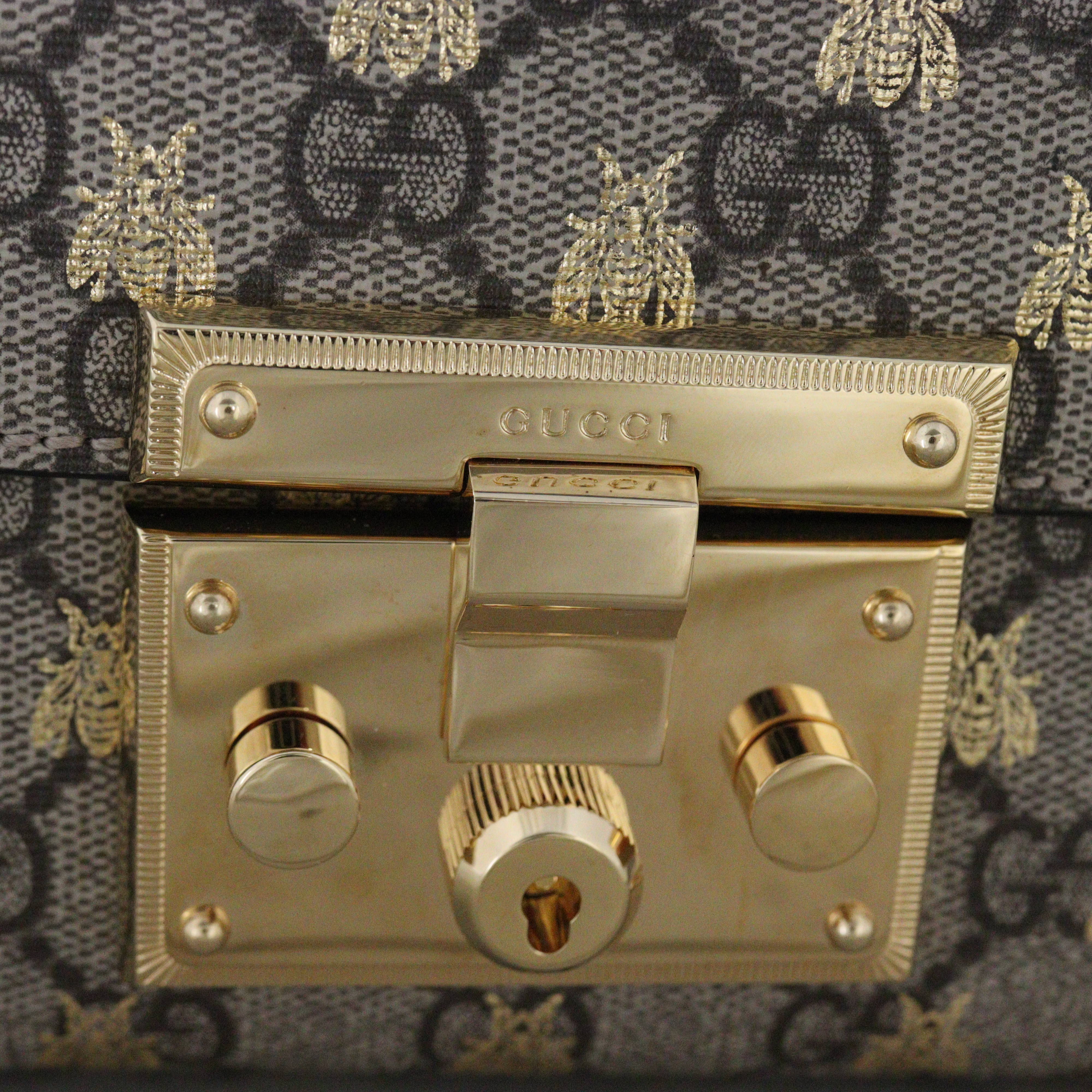 Gucci GG Supreme Bees Padlock Shoulder Bag