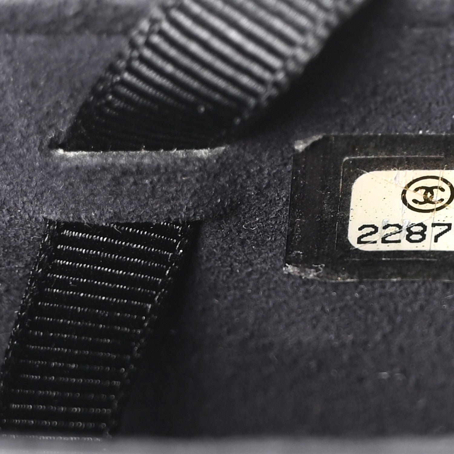 Lambskin Quilted Chain Around Phone Holder Black